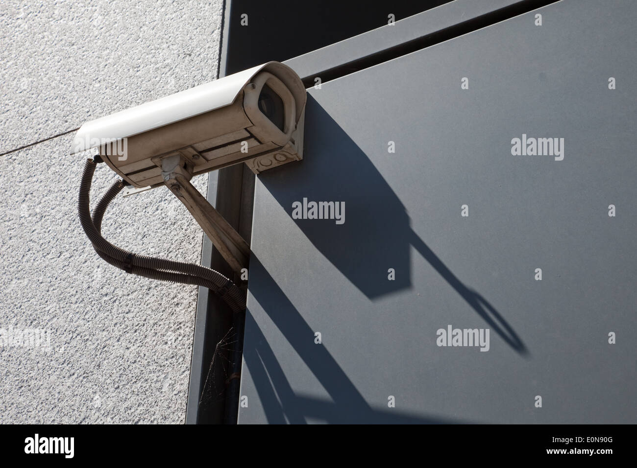 Überwachungskamera - cámara de seguridad Foto de stock