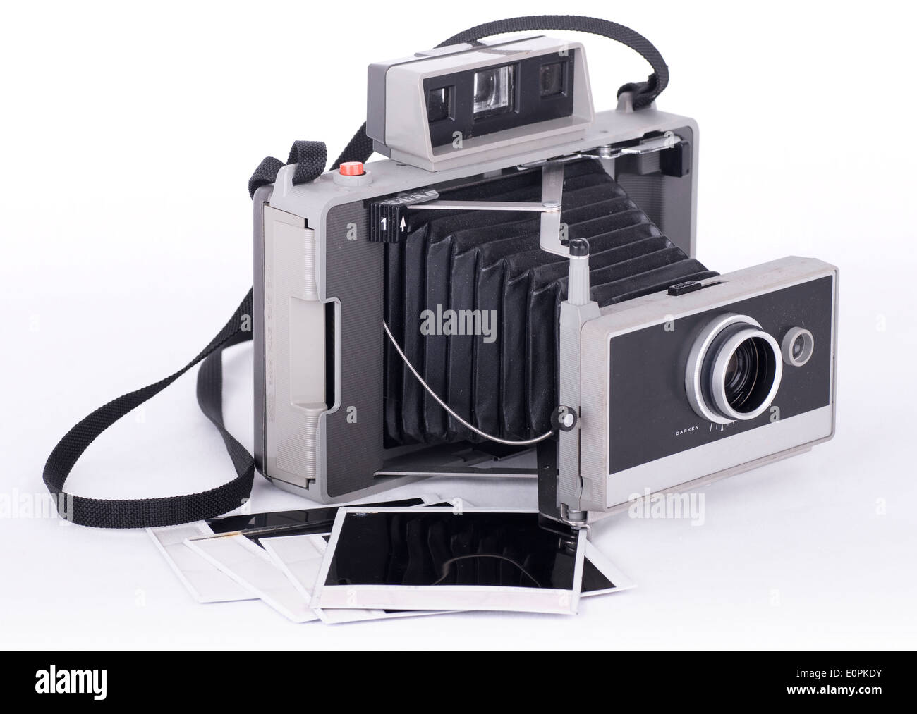 Cámara instantánea Polaroid Vintage con fotografías en blanco Fotografía de  stock - Alamy