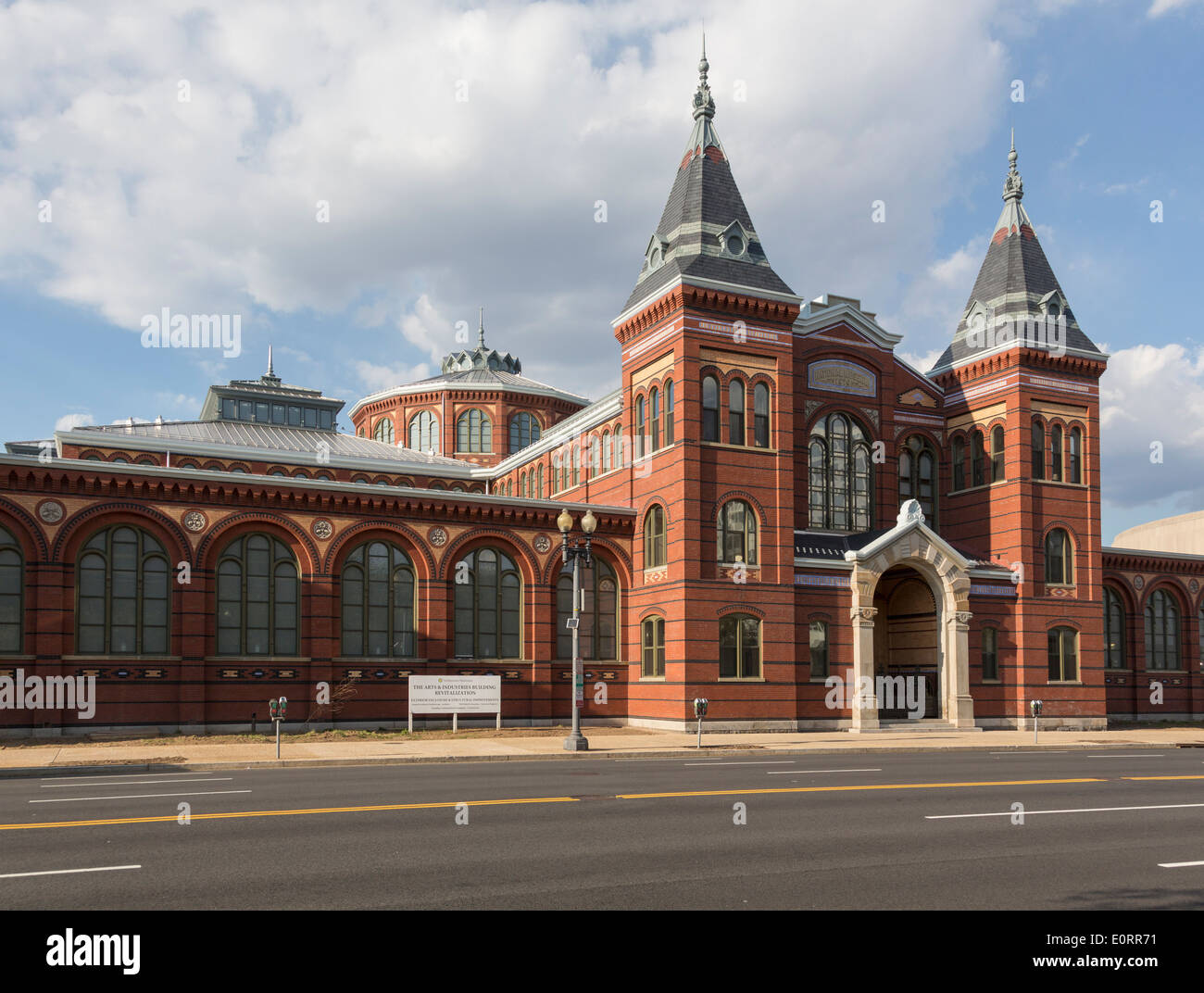Edificio de Artes e Industrias de la Smithsonian Institution en Washington DC, EE.UU. Foto de stock