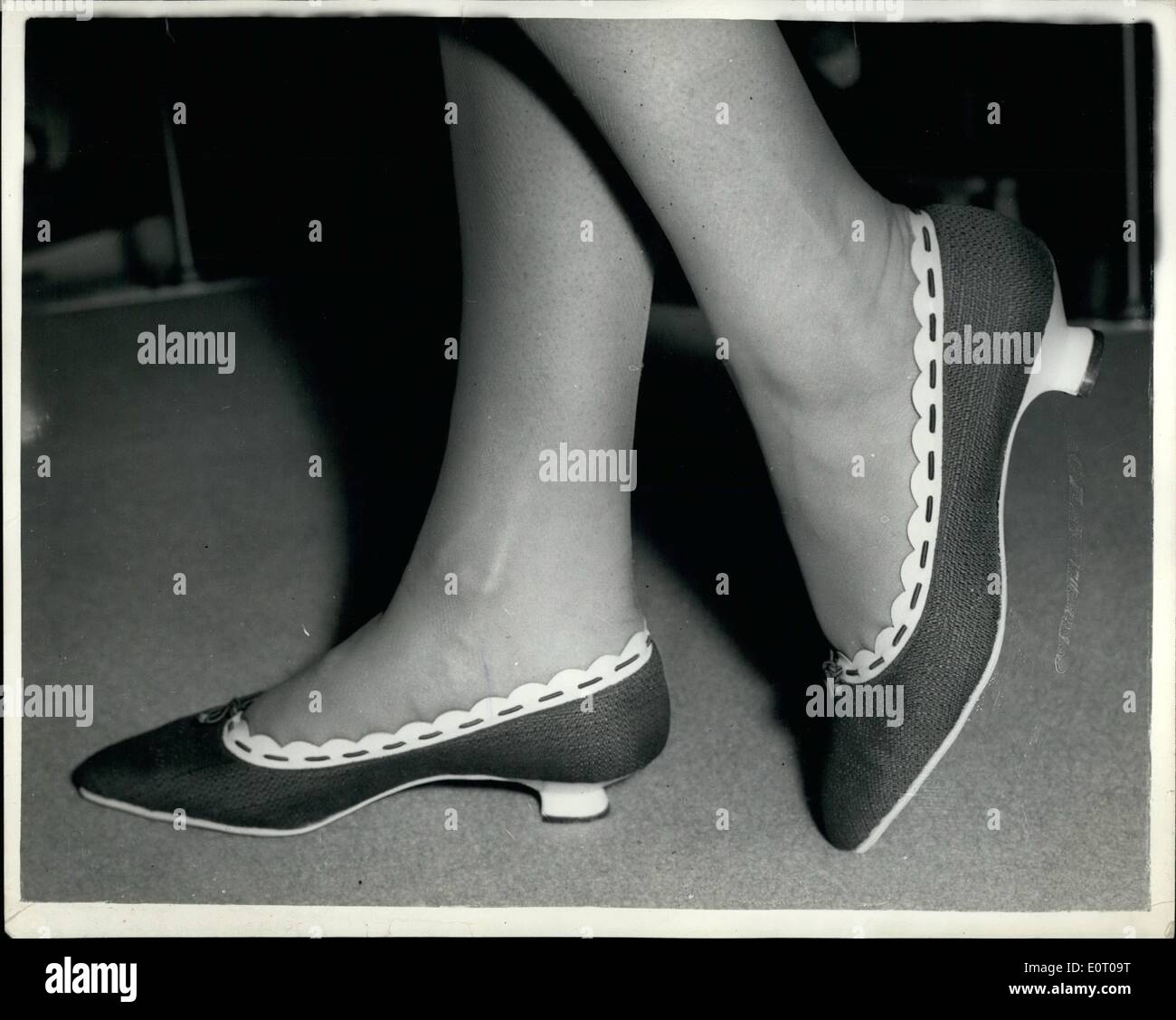 Mayo 23, 1960 - calzado en la pantalla. Los nuevos estilos para 1960:  Muchos nuevos estilos de zapatos para 1960 fueron para ser visto en el  Hotel Washington, Londres esta tarde, en