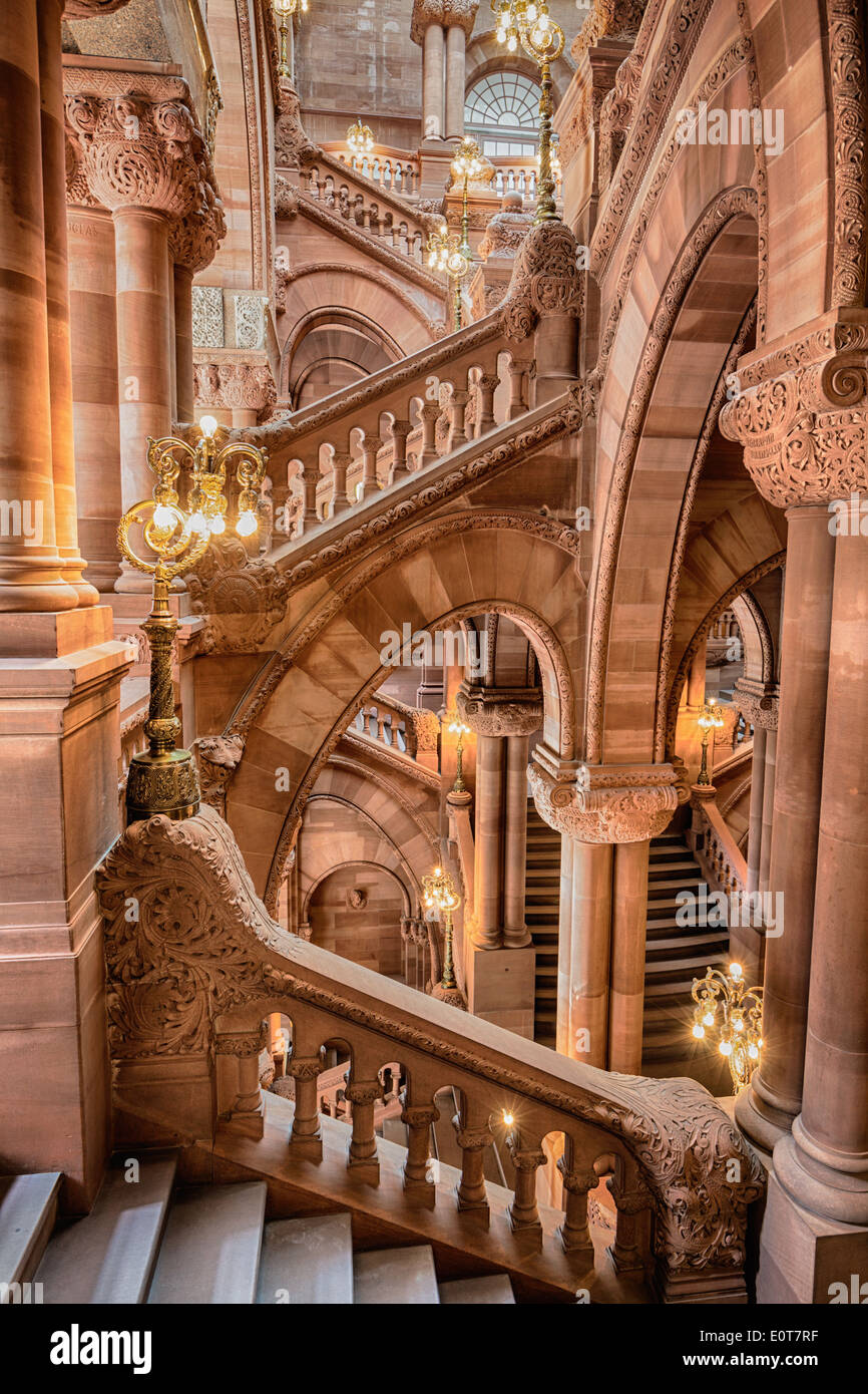 Escalera Million-Dollar aka Great Western Escalera, en el Edificio del Capitolio del Estado de Nueva York en Albany. Foto de stock