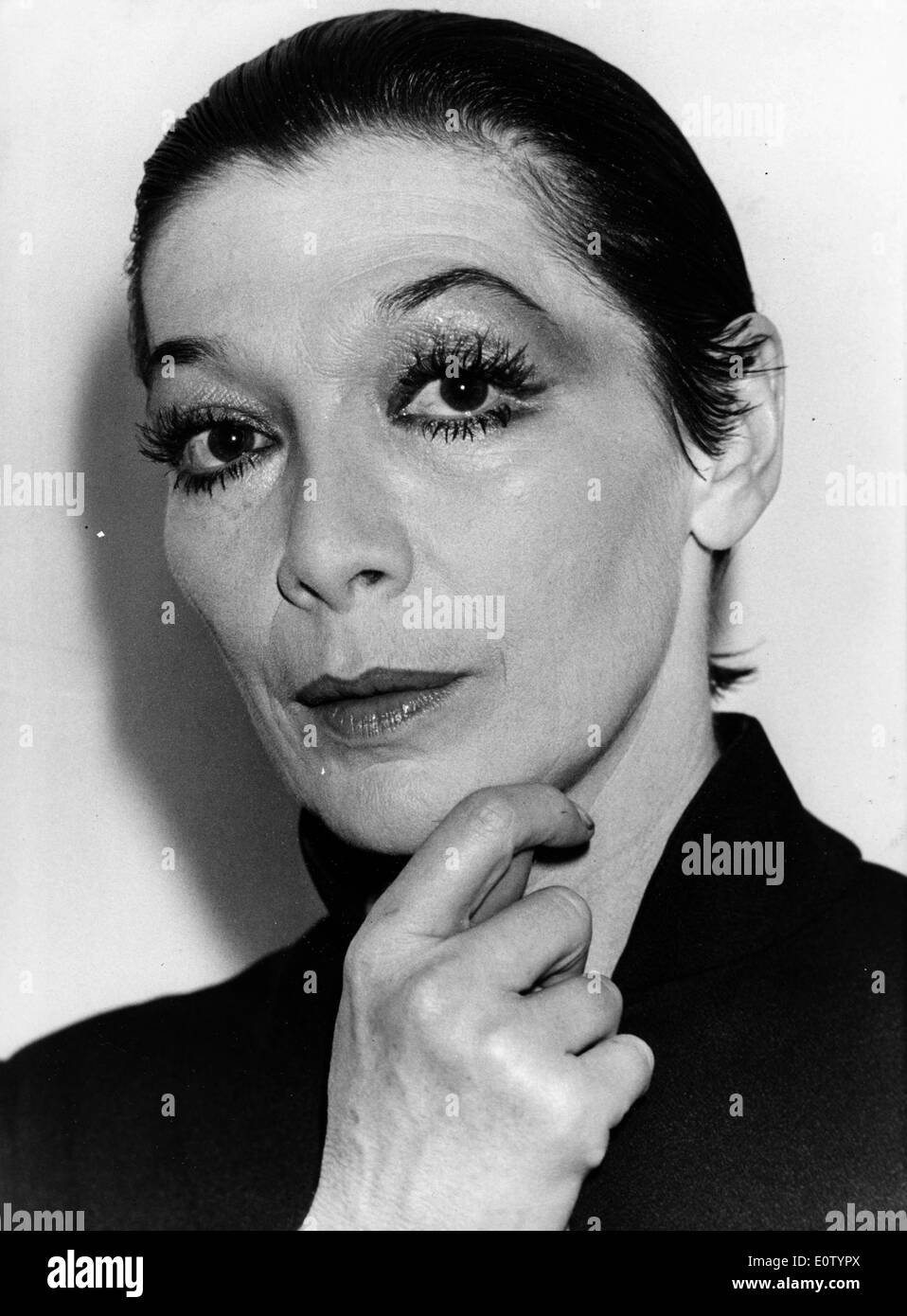 Retrato de la actriz Juliette Greco Foto de stock