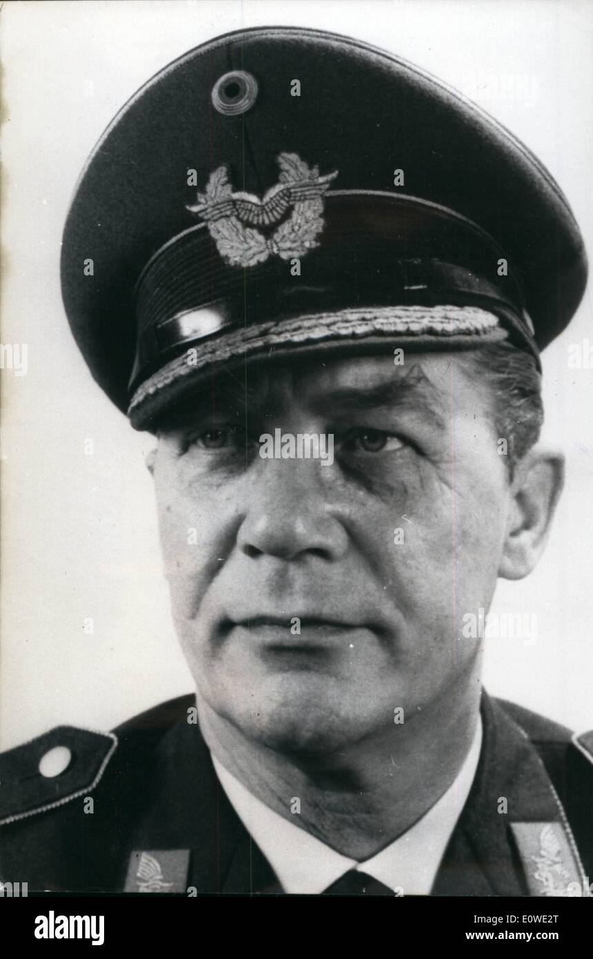 Jul 07, 1962 - El Mayor General Panitzki posiblemente sucesor de ''(ilegible)'' en septiembre de 1962, el inspector de la alemana ''(ilegible)'' (1988), General Josef Kammhuber (65) wi ''(ilegible)'', según información general importante Werr ''(ilegible)'' (Panitzki) - nuestra imagen - va a ser sucesor ''(ilegible)'' Kammhuber. Es en la actualidad comandante Panitzki ''(ilegible)'', el grupo de la fuerza aérea al norte. Foto de stock