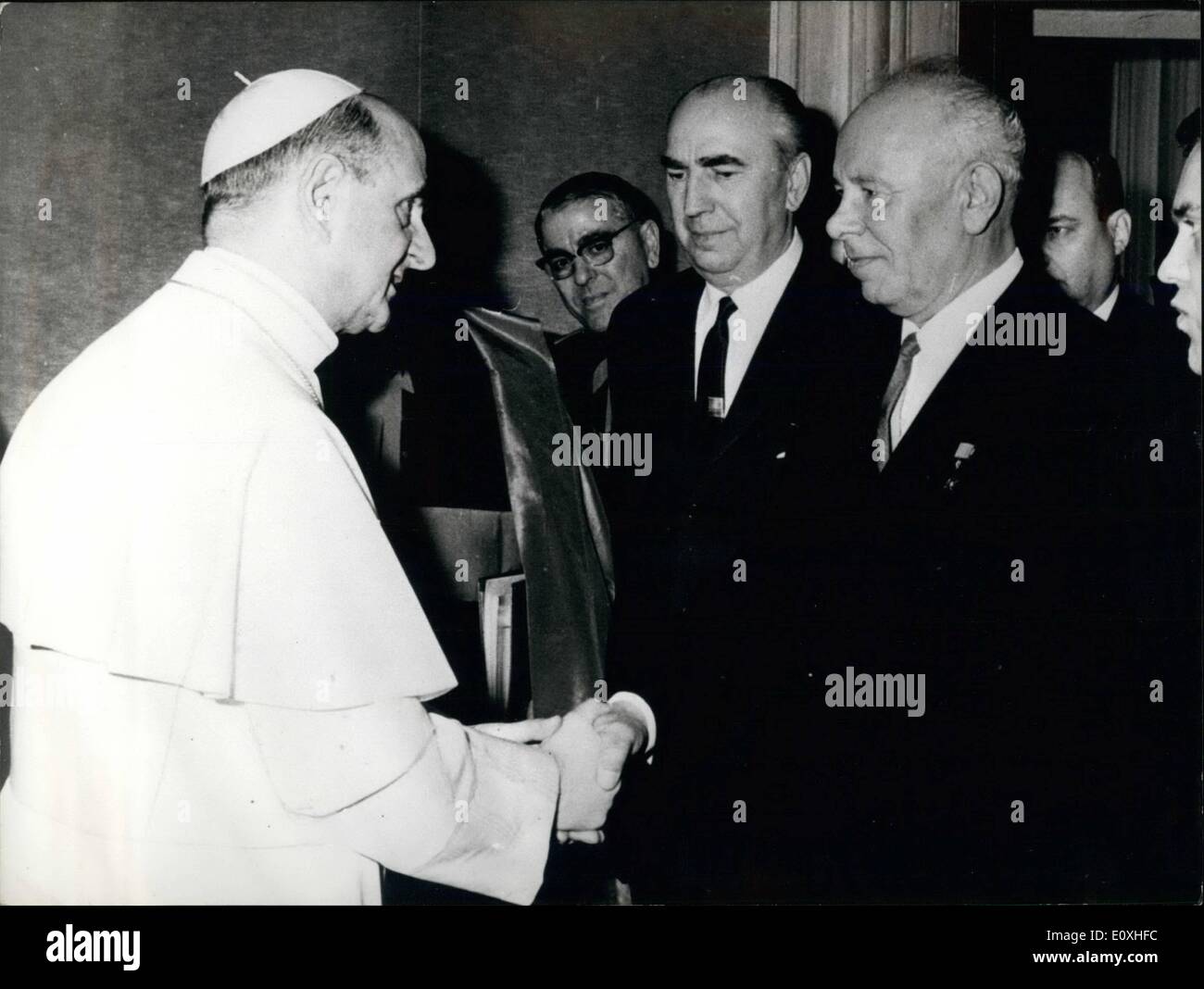 Enero 01, 1967 - La histórica visita del Papa Pablo VI se reunió con el Presidente del Presidium del Soviet Supremo de la URSS Nicolai Polgorni. La foto muestra el Papa Foto de stock
