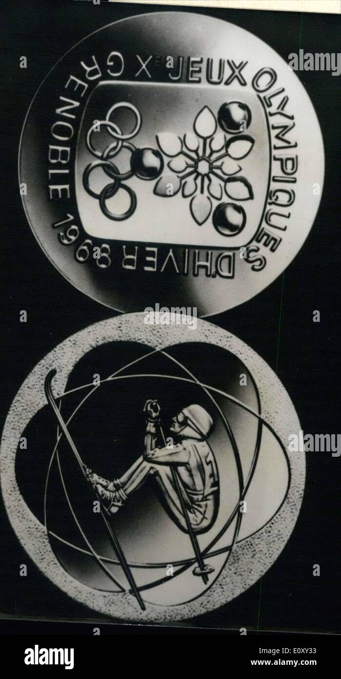 El 17 de enero, 1968 - Medalla conmemorativa para los Juegos Olímpicos de Invierno de Grenoble. Foto de stock