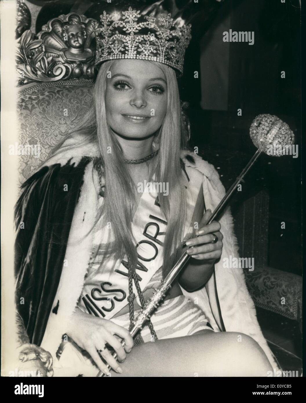 11-nov-1969-miss-austria-gana-el-miss-mu