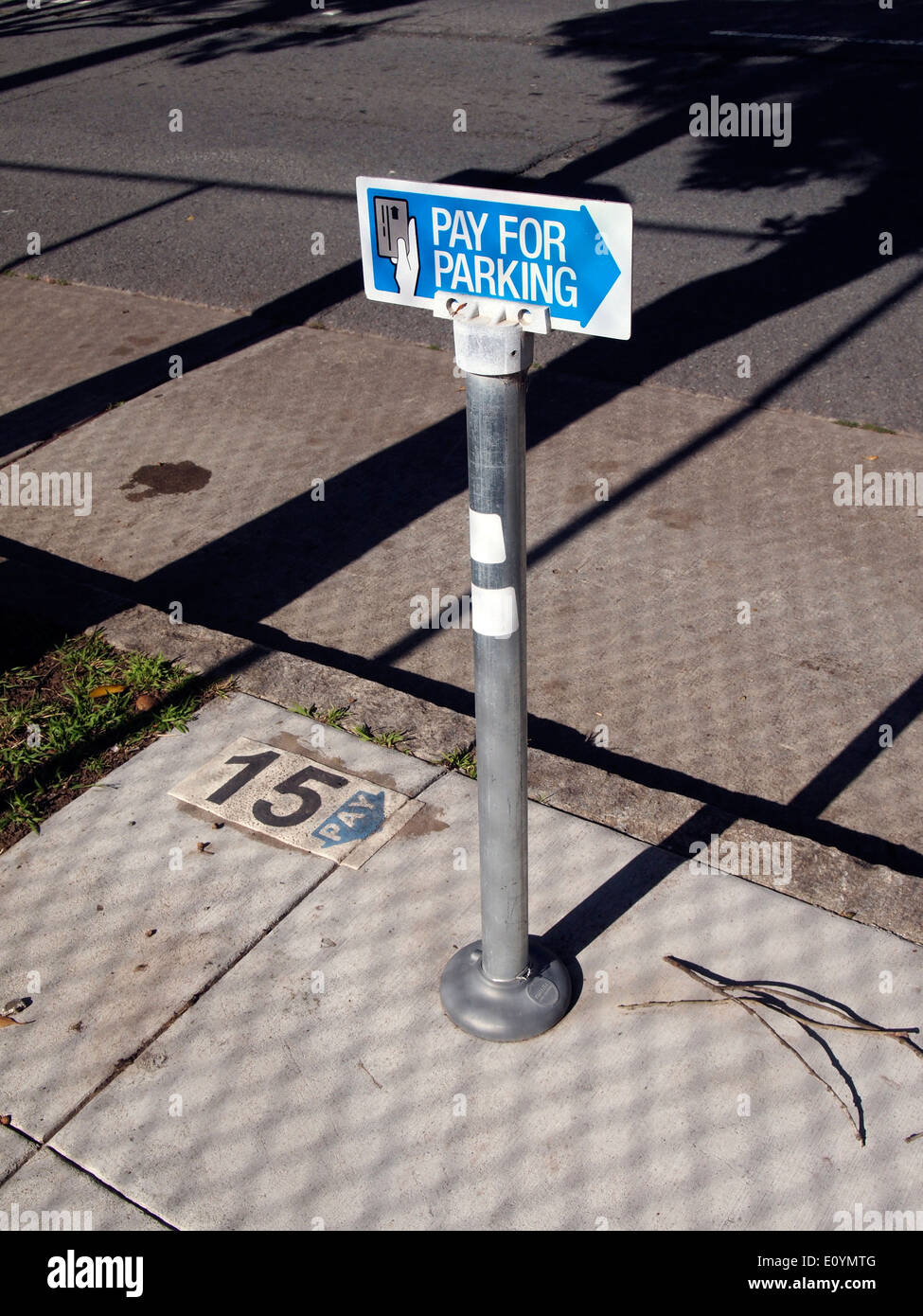 Pagar por el aparcamiento sign & spot número San Francisco Foto de stock