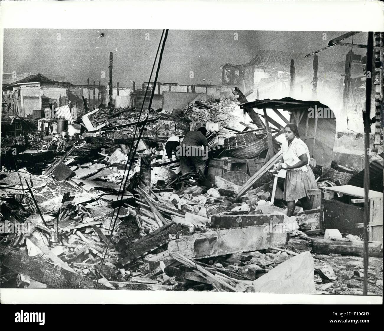 Enero 01 1973 Terremoto En Nicaragua Foto Muestra La Escena De Devastacion Tras Devastador Terremoto Del Mes Pasado En Managua Capital De Nicaragua Fotografia De Stock Alamy