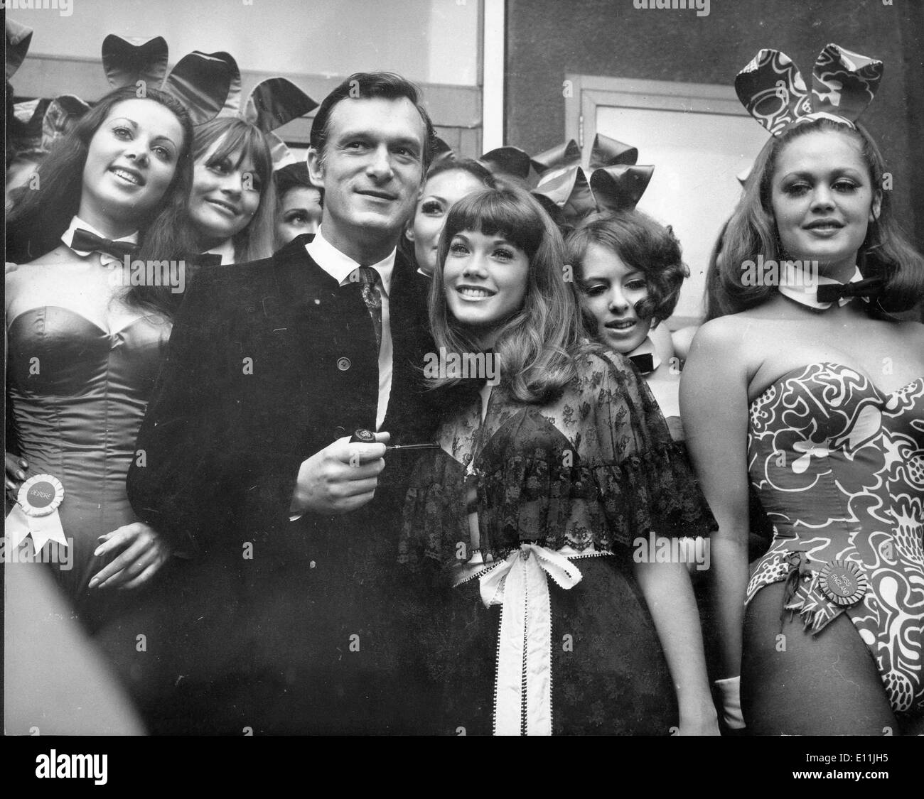 Hugh Hefner y Barbi Benton en Playboy Club Fotografía stock Alamy