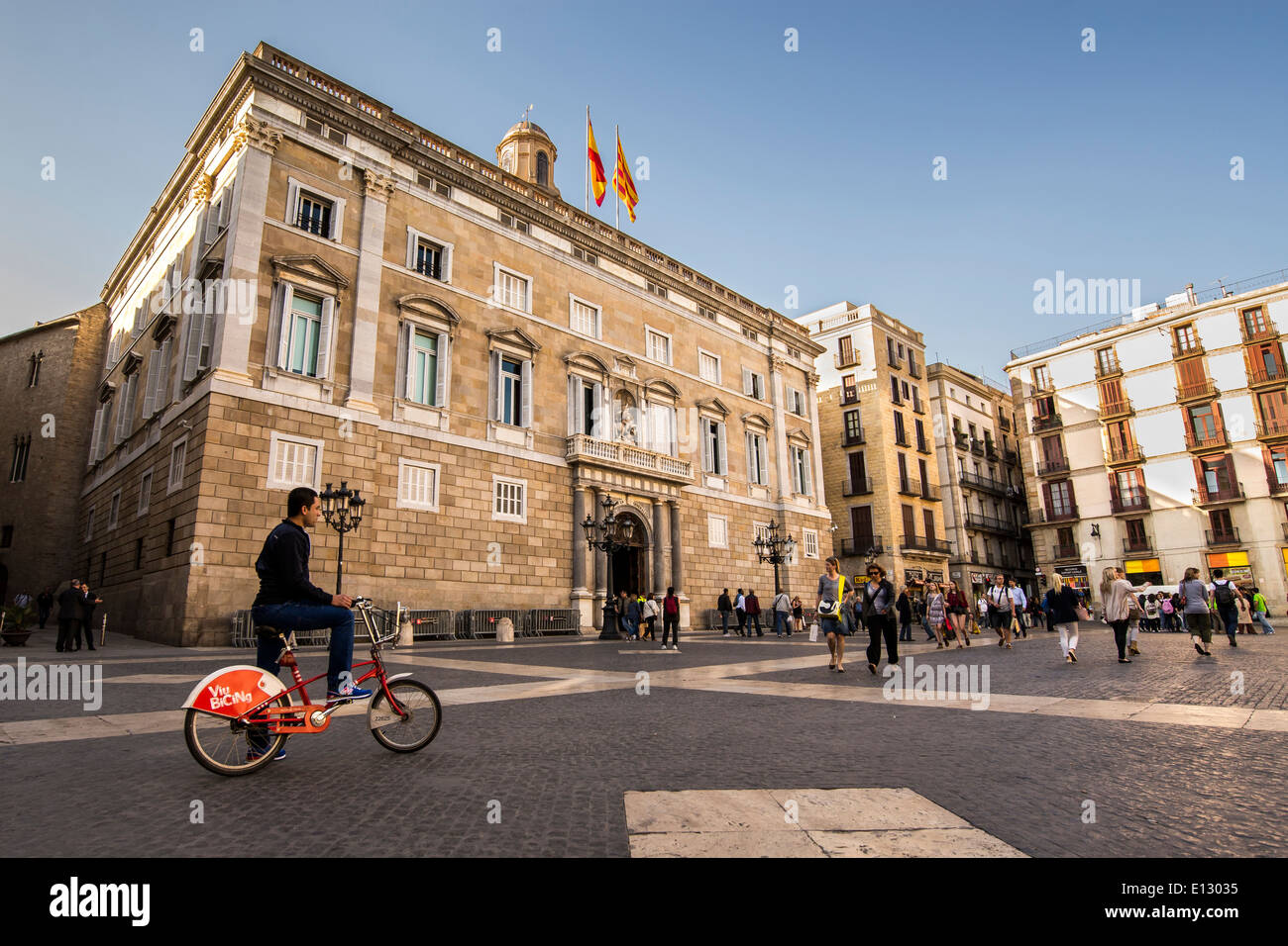 Vista de la plaza de Sant Jaume Foto de stock