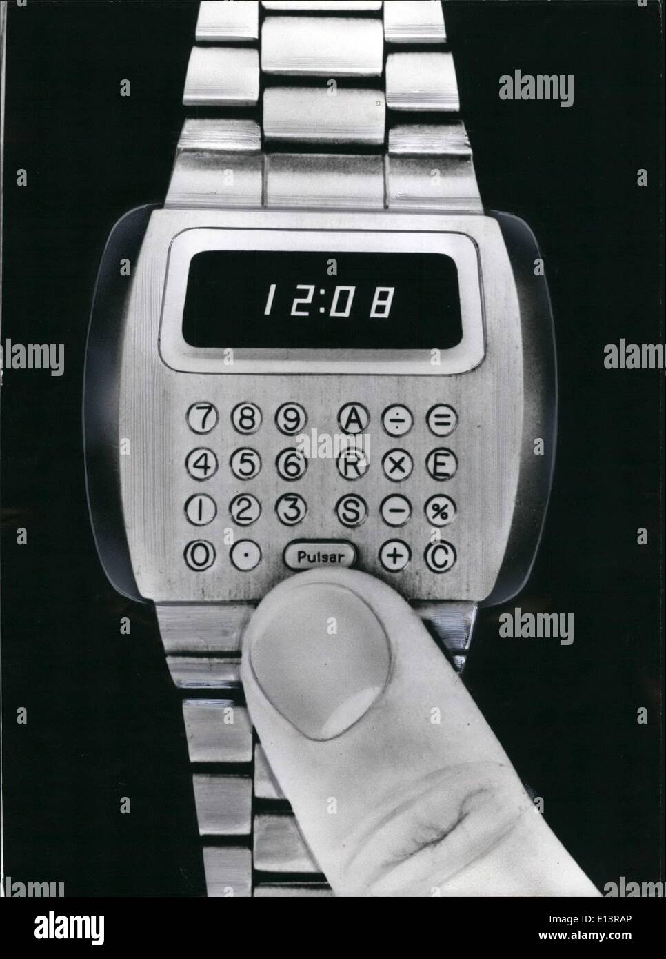 Marzo 22, 2012 - Un reloj muy extraordinarias: Especialmente los hombres de  negocios estarán encantados con esta novela watch, que tiene una calculadora  integrada (foto). Es trabajado por un circuito en miniatura
