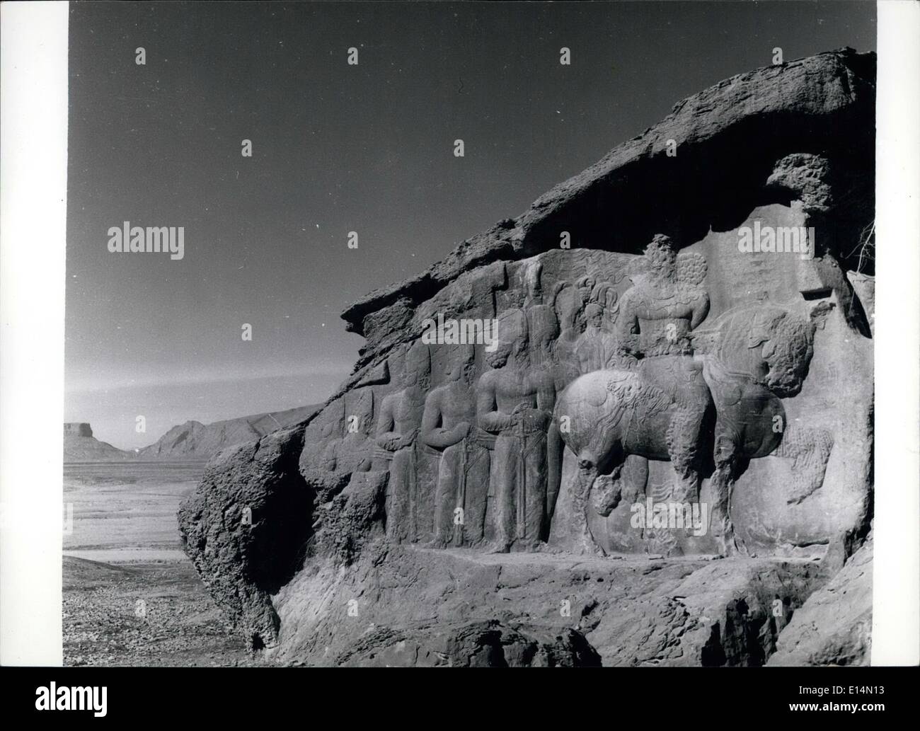 Abril 18, 2012 - Rock que transporten más de 2.000 años de antigüedad de las tumbas de los Emperadores, Ruinas de Persépolis Irán Foto de stock