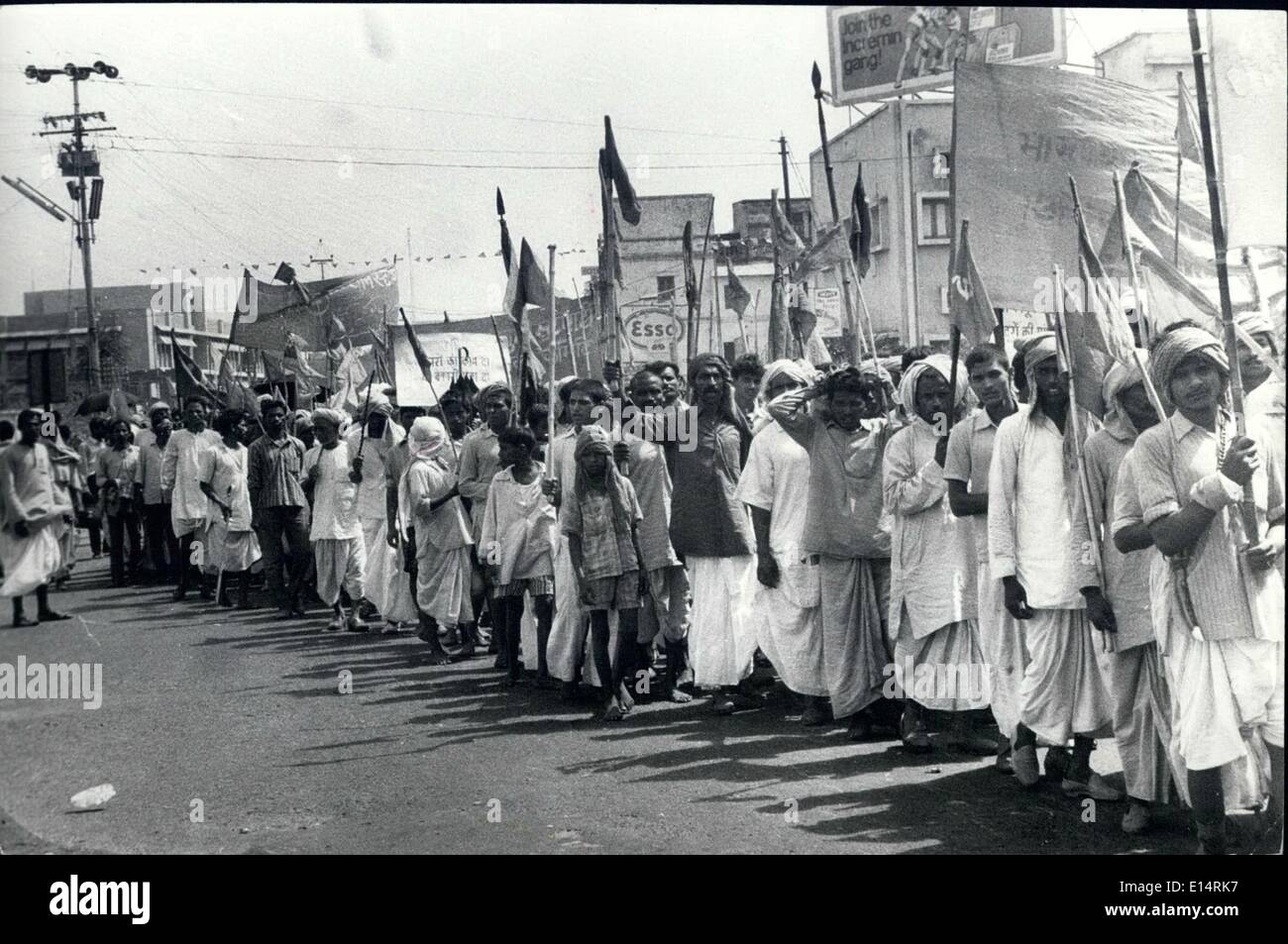 Abril 18, 2012 - Una parte de la impresionante procesión organizada por el Partido Comunista de la India en Patna en junio 3rd., oponerse a la Foto de stock