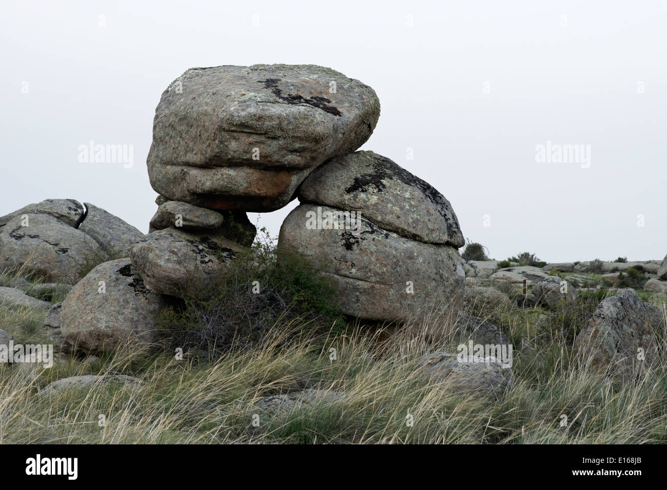 Ávila España glaciares de roca errática boulder conformación granítica sierra de avila stone Foto de stock