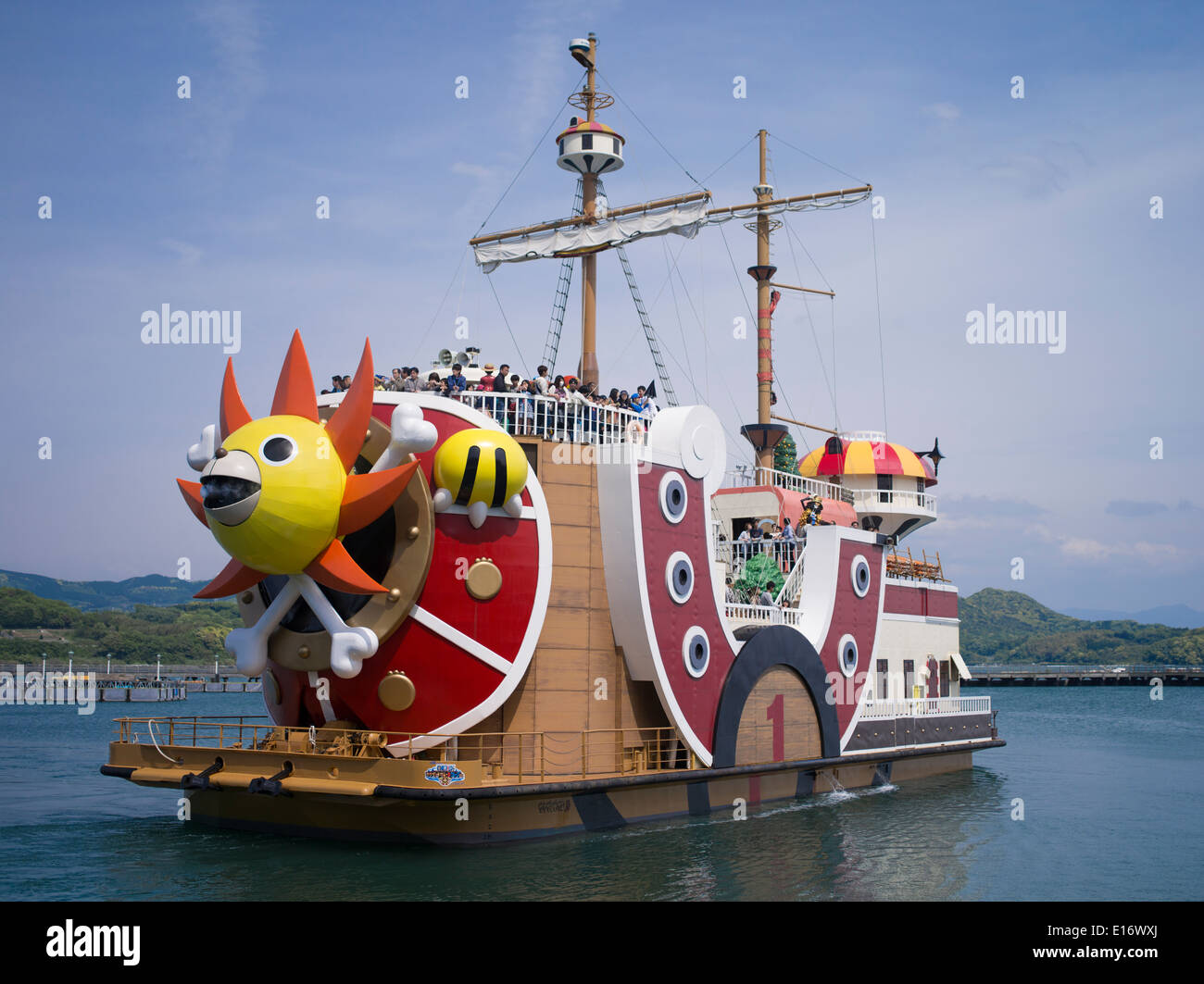 Una pieza de anime japonés en barco por Eiichiro Oda en Huis ten Bosch, un parque temático en Sasebo, Nagasaki, Japón. Foto de stock