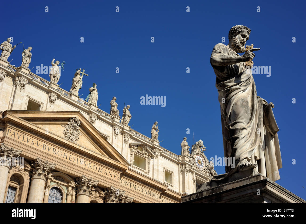 Italia, Roma, san pedro estatua Foto de stock
