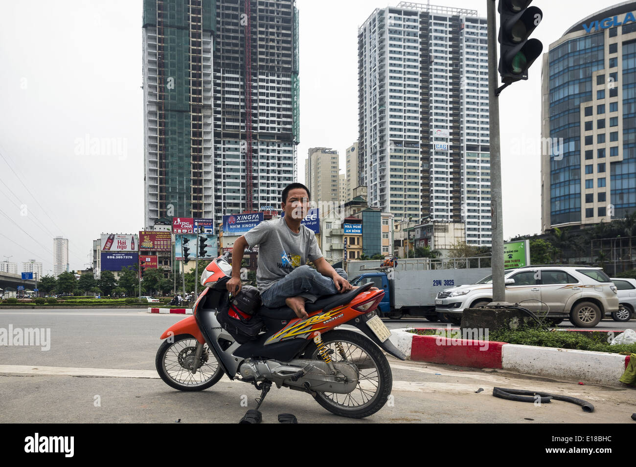 Hombre En Moto Fotos e Imágenes de stock - Página 9 - Alamy
