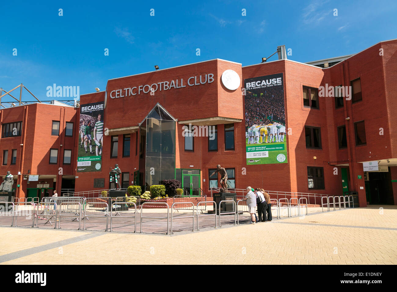 La entrada principal al Celtic Park en Glasgow Foto de stock