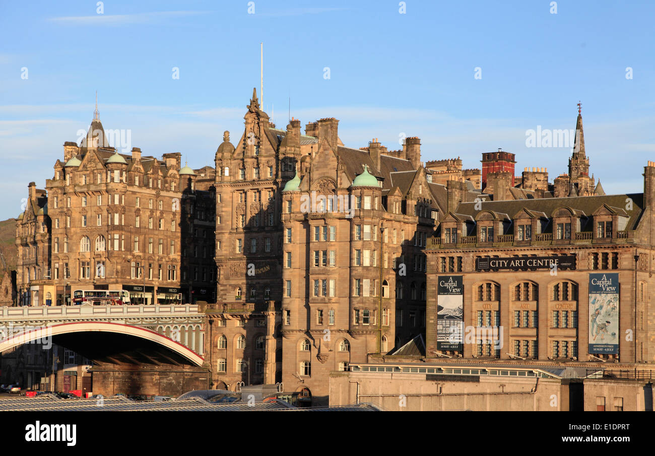 Reino Unido, Escocia, Edimburgo, Ciudad Vieja, horizonte, North Bridge, Foto de stock