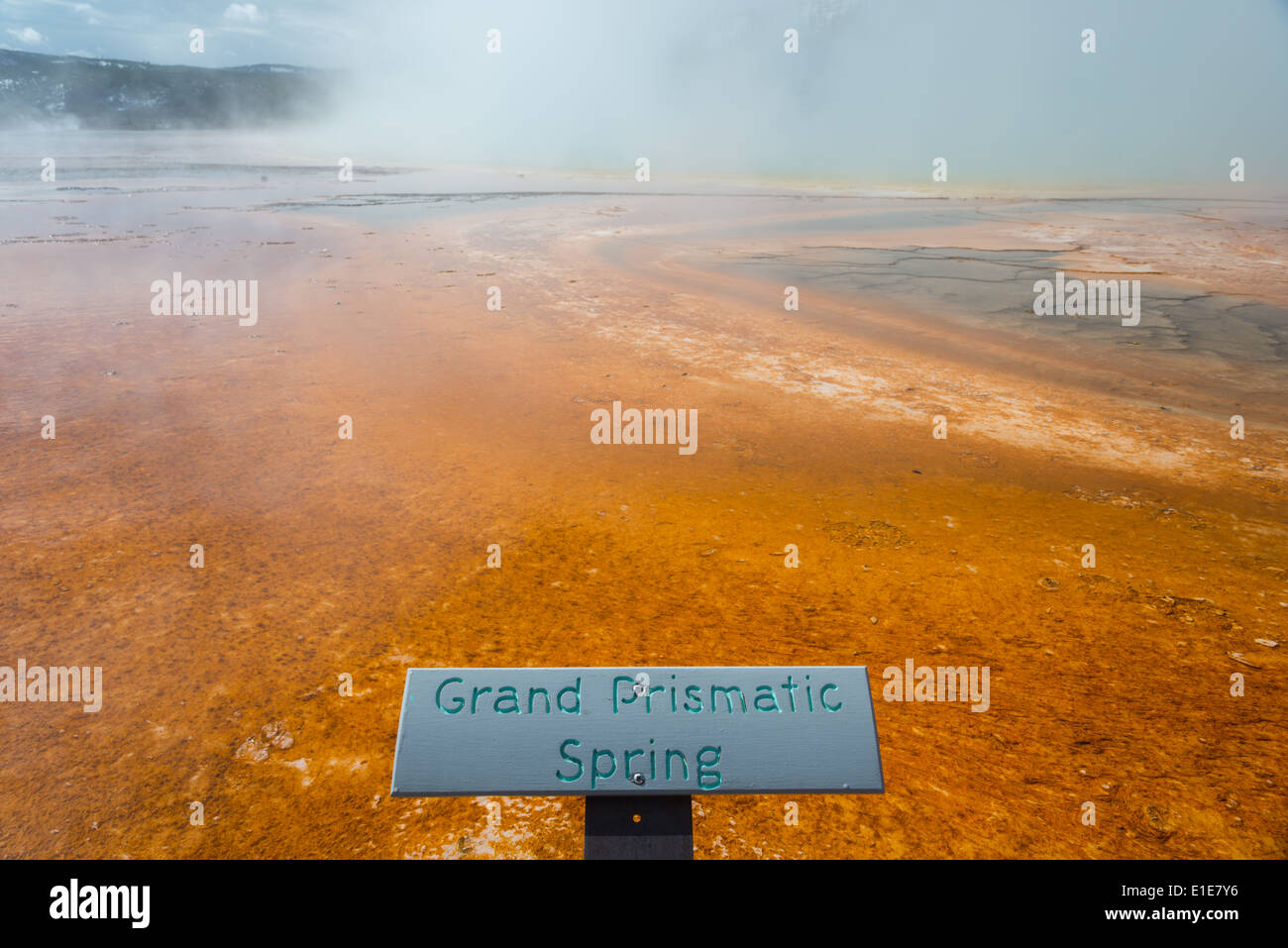 Signo de La Grand Prismatic Spring. El Parque Nacional Yellowstone, Wyoming, Estados Unidos. Foto de stock
