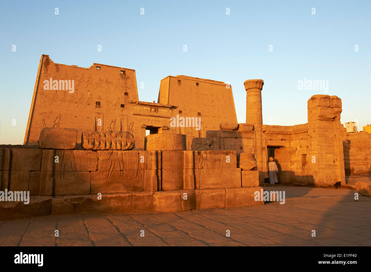 Egipto, El Valle del Nilo, Edfou, templo de Horus Foto de stock