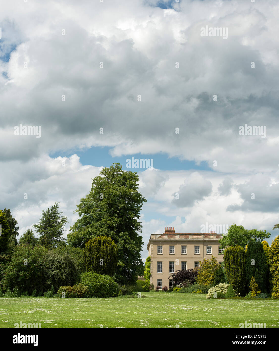 Casa y Jardines de Waterperry Wheatley, Oxfordshire. Inglaterra Foto de stock