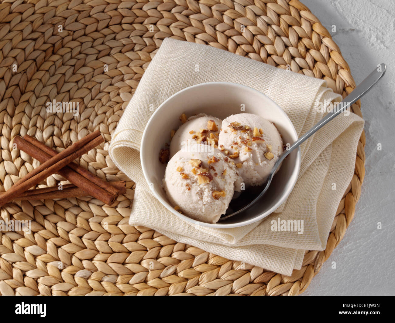 Canela almendra helado de coco Foto de stock