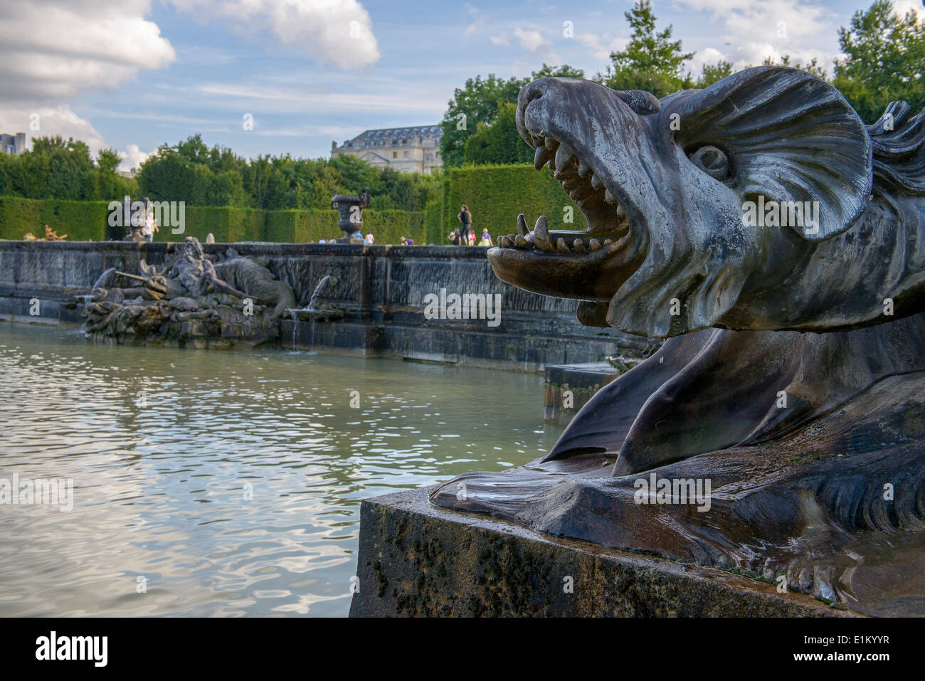 Vista del Palacio de Versalles, los jardines, las famosas fuentes, cerca de París, Francia Foto de stock