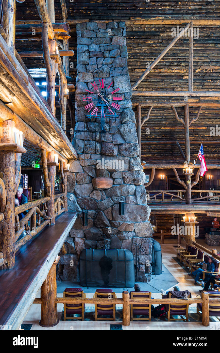 Reloj viejo fiel posada Fotos e Imágenes de stock - Alamy