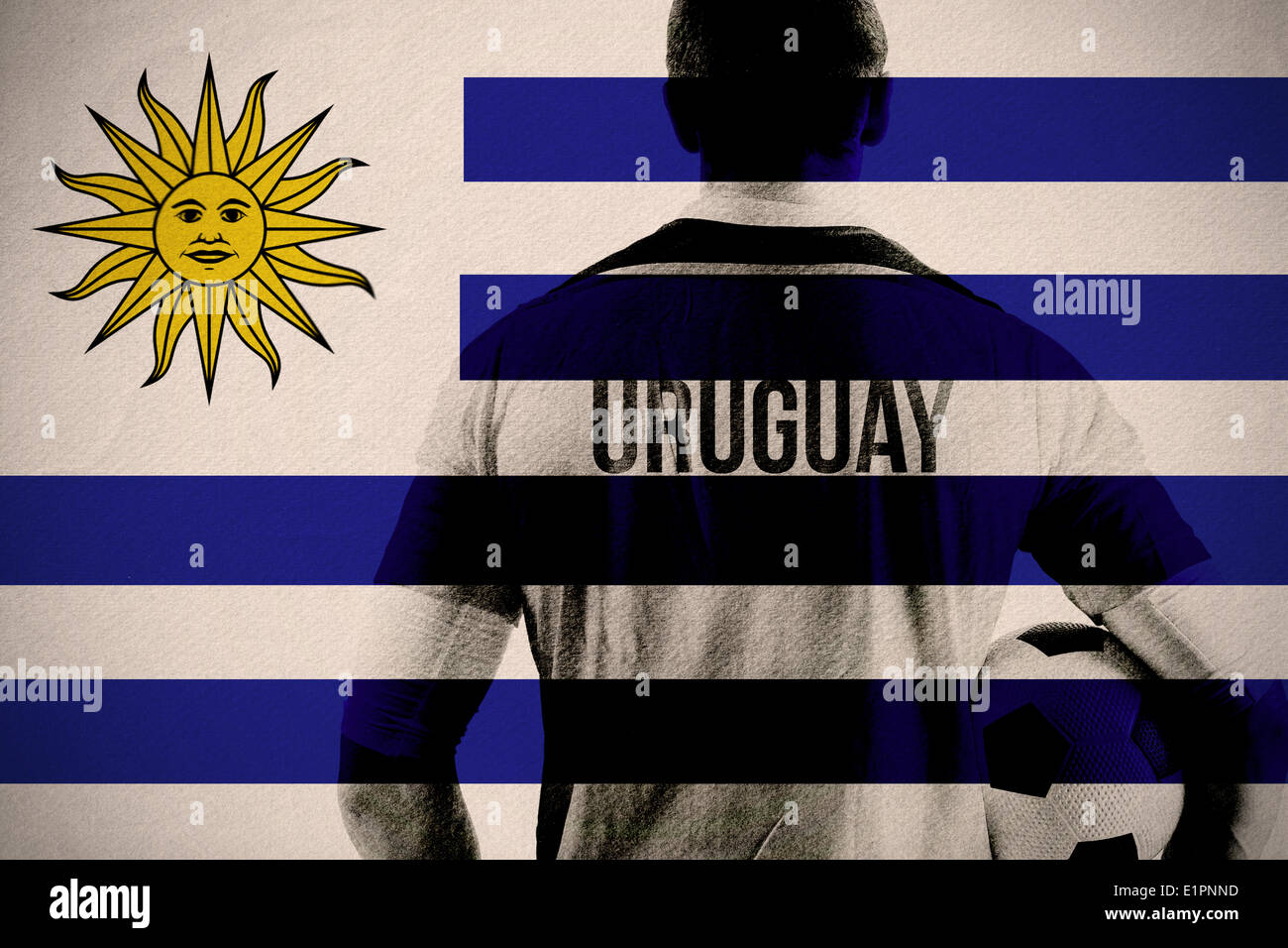 Imagen compuesta de Uruguay Fútbol Jugador con la bola Foto de stock