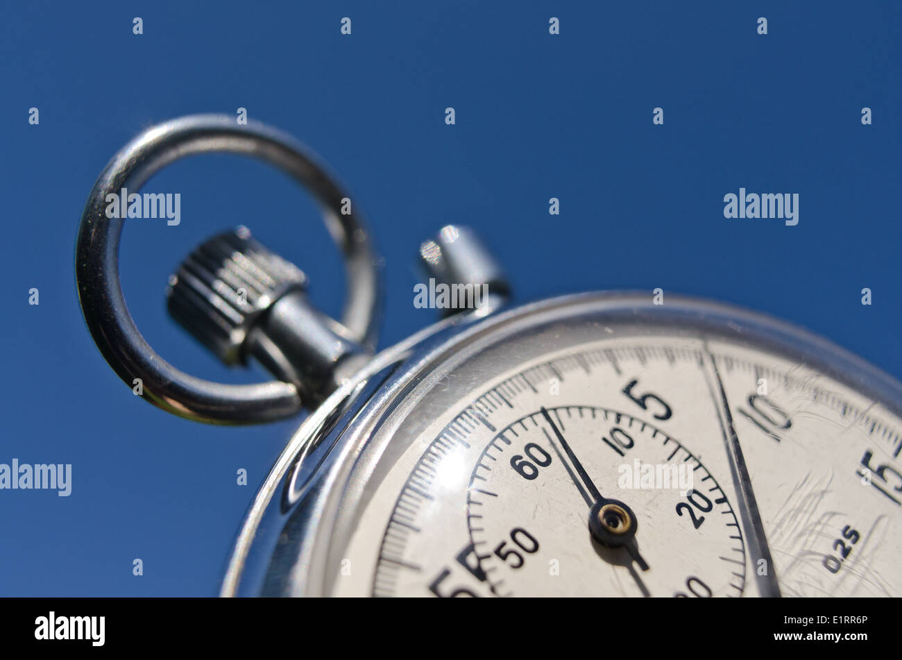 técnico Mortal Hacia Plata Vieja chrome cronómetro con segundos y minutos en manos 5 segundo  recuento cronológico descendente temporizador botones de marcación de  vidrio contra Fotografía de stock - Alamy