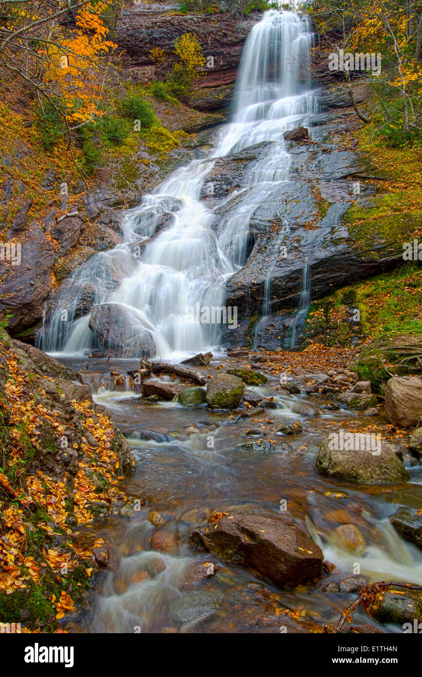 Prohibición Beulach Falls, Cape Breton Highlands, Parque Nacional de Cape Breton, Nova Scotia, Canadá Foto de stock