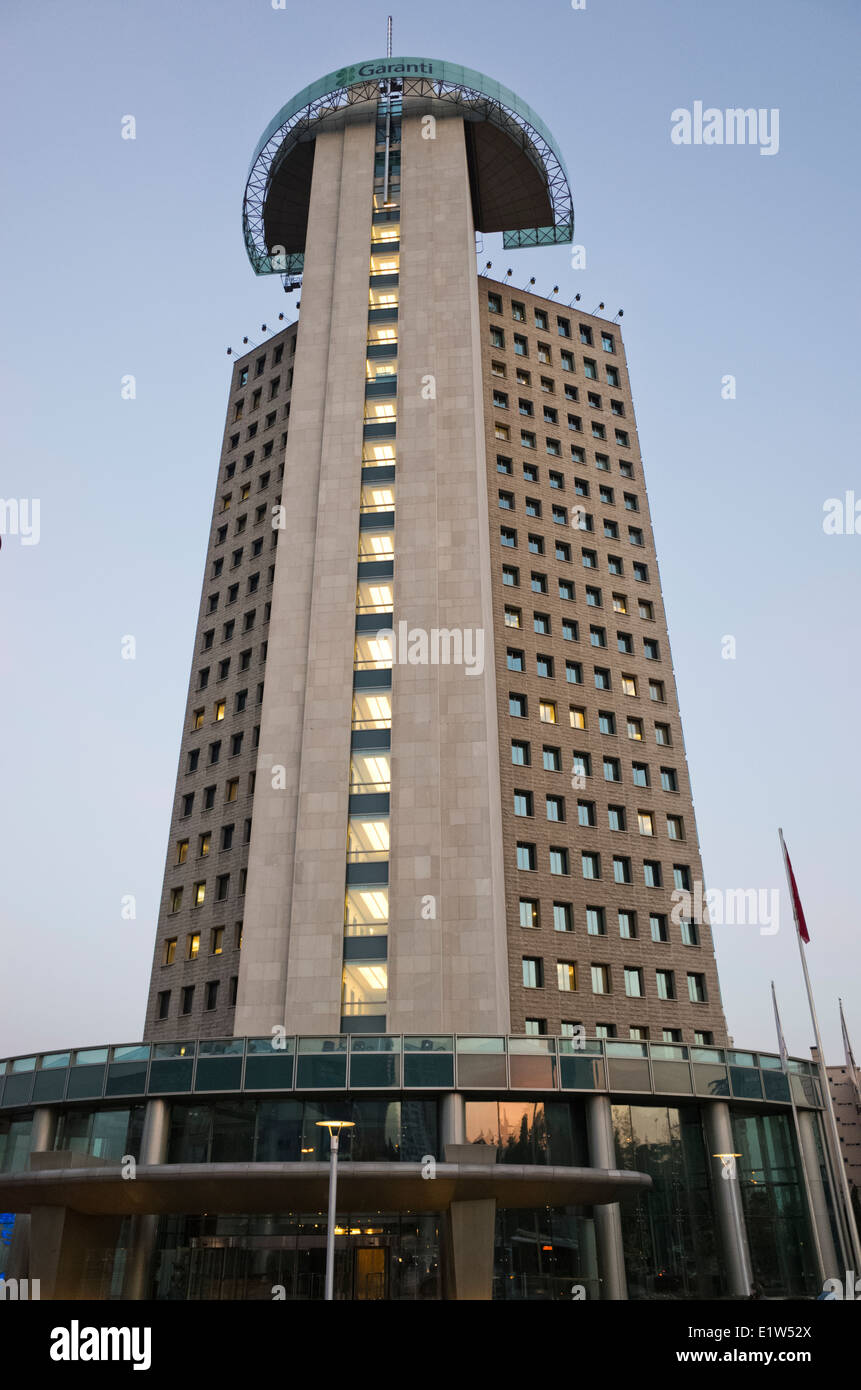 Garanti edificio en Levent Estambul en Turquía Foto de stock