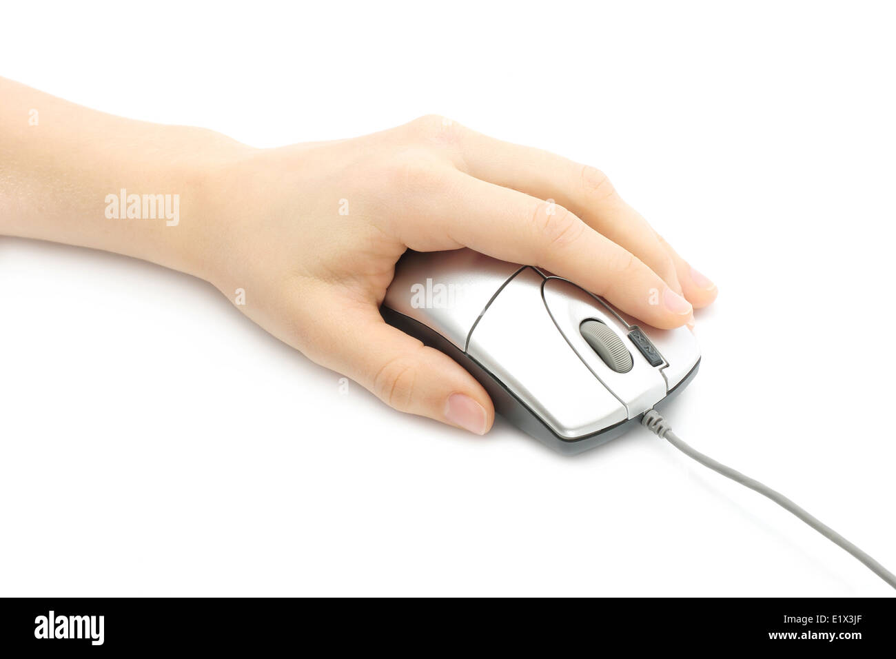 Mujer con el ratón del ordenador de mano sobre un fondo blanco. Foto de stock