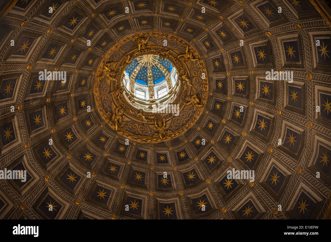 Interior de la catedral de Siena, Toscana, Italia Foto de stock