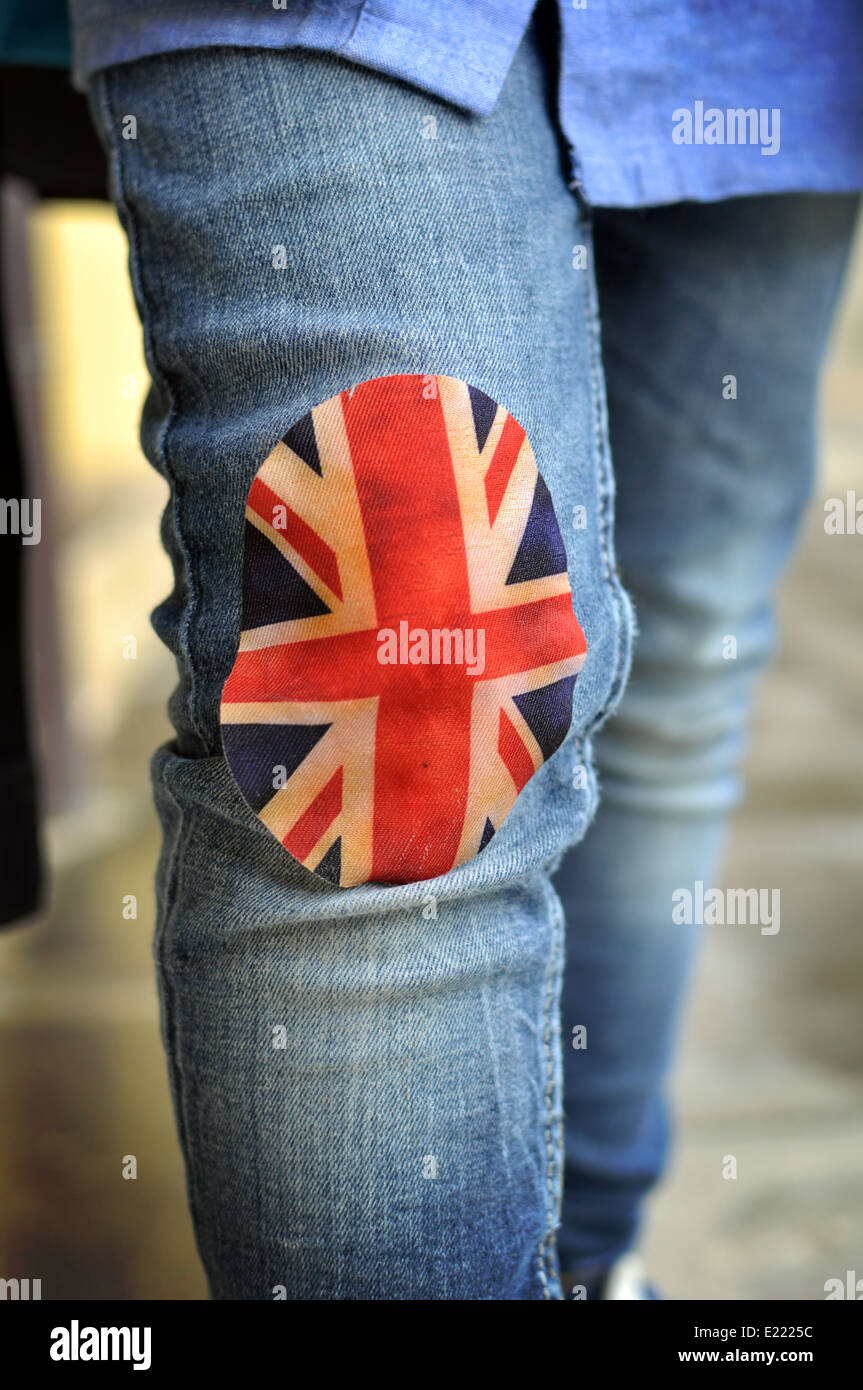 Vástago prosa vergüenza Parche de jeans fotografías e imágenes de alta resolución - Alamy