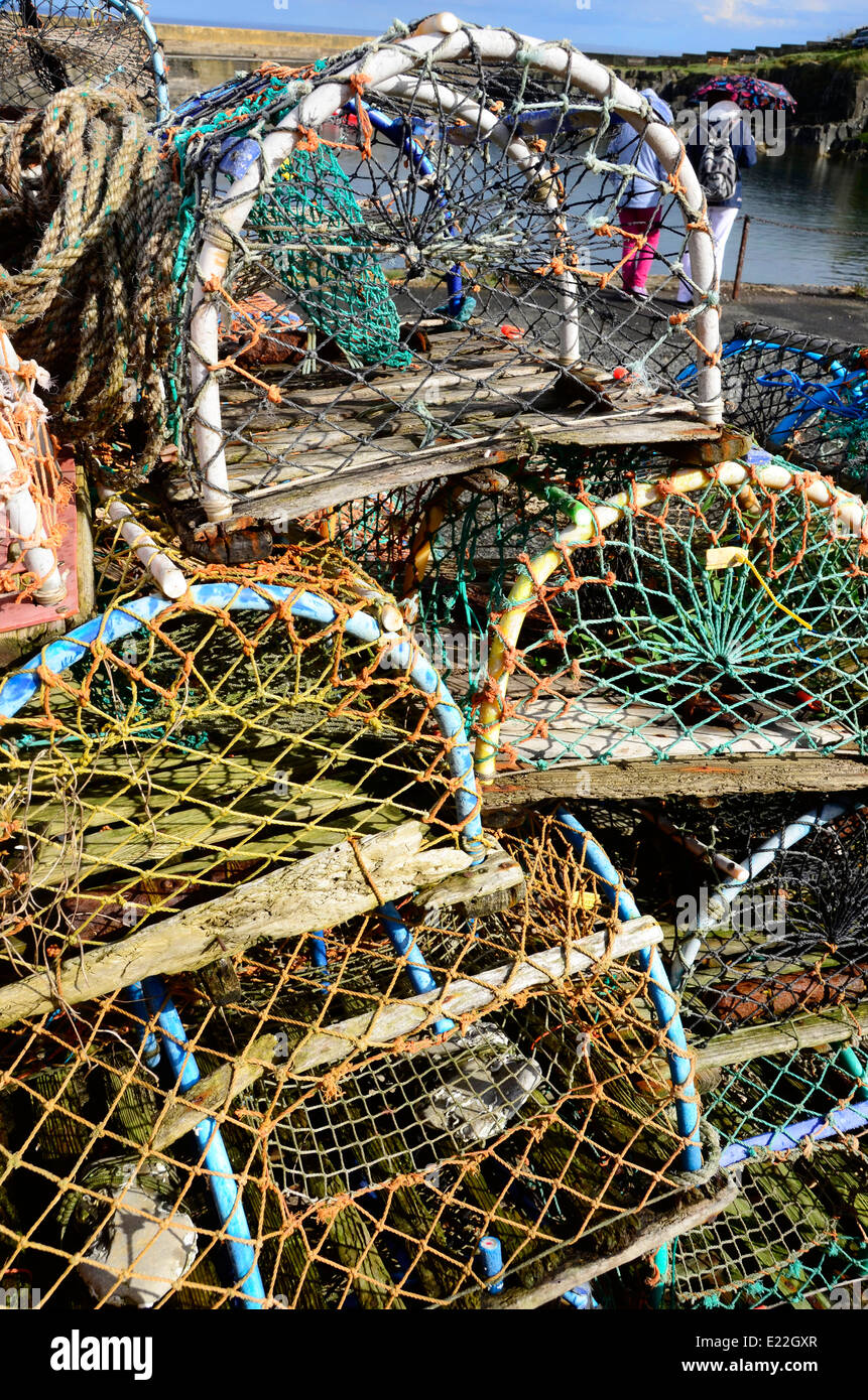 Ollas de langosta de la costa de Northumberland Craster Foto de stock