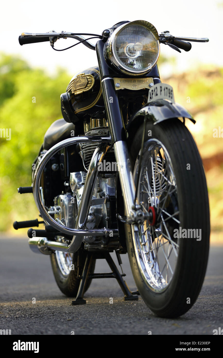 Royal Enfield Bullet 1966 Vintage G2 Motor Fabricado En Inglaterra En La India Fotografia De Stock Alamy