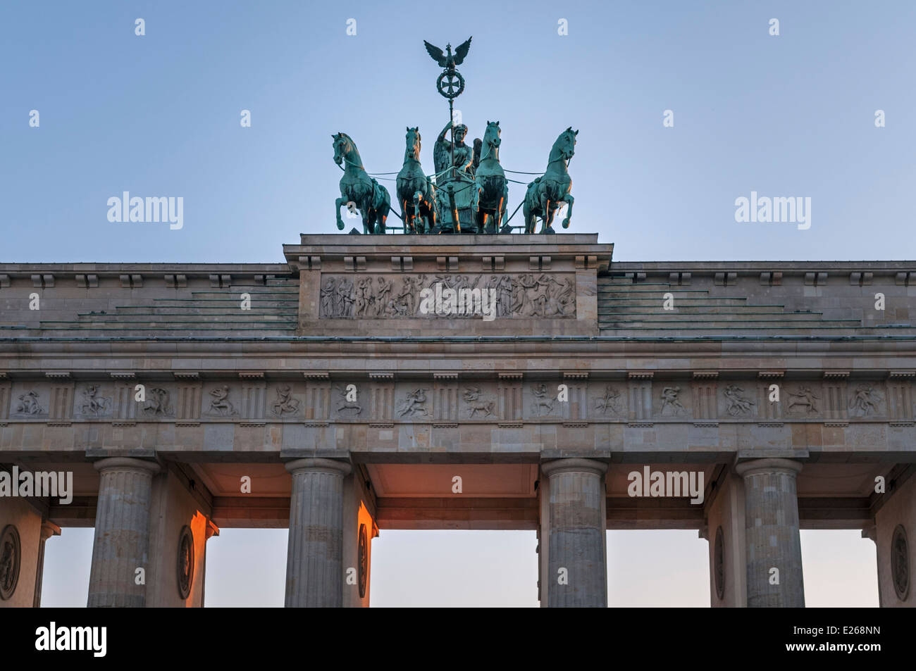 Puerta de Brandeburgo Brandenburger Tor Berlin Alemania Foto de stock