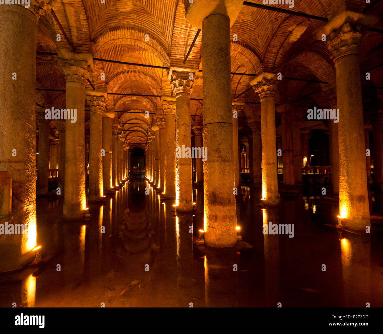 La Cisterna Basílica en Sultanahmet Estambul Turquia Foto de stock