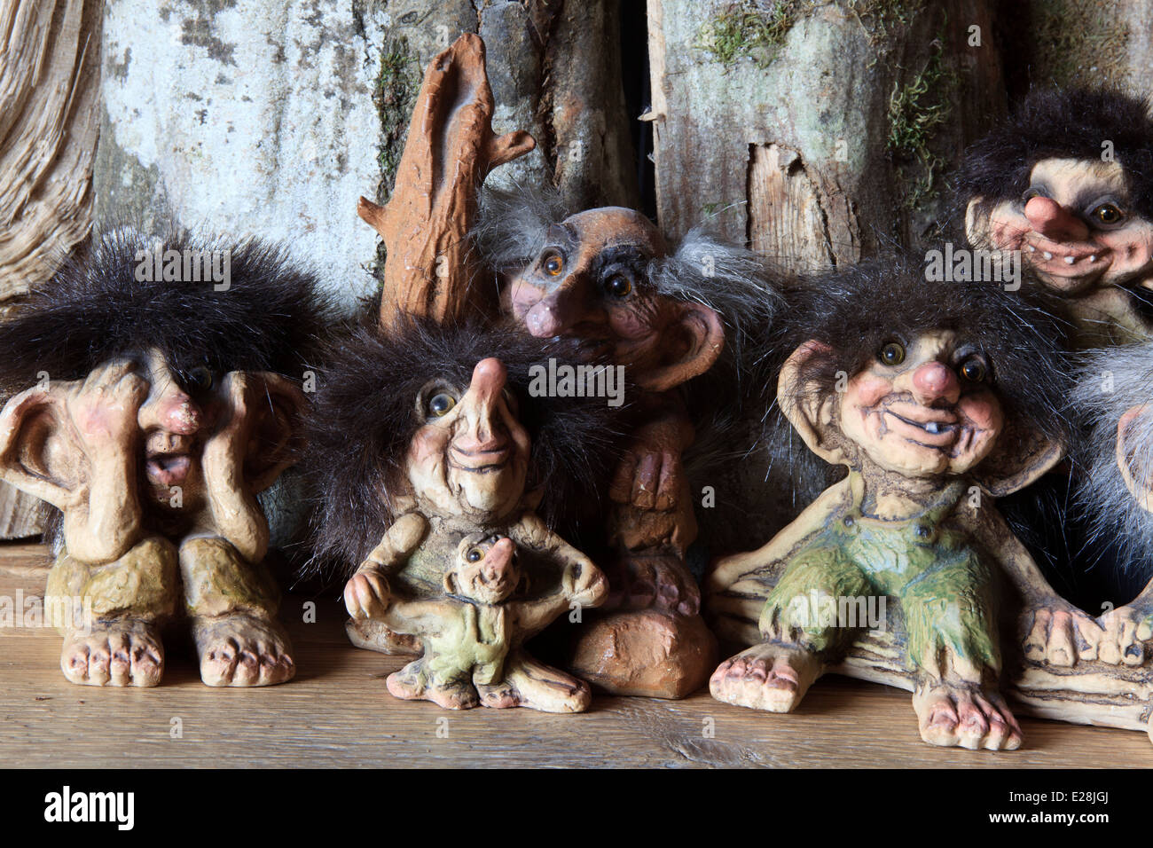 Trolls noruegos recuerdos para la venta en una tienda de regalos, Noruega, Europa Foto de stock