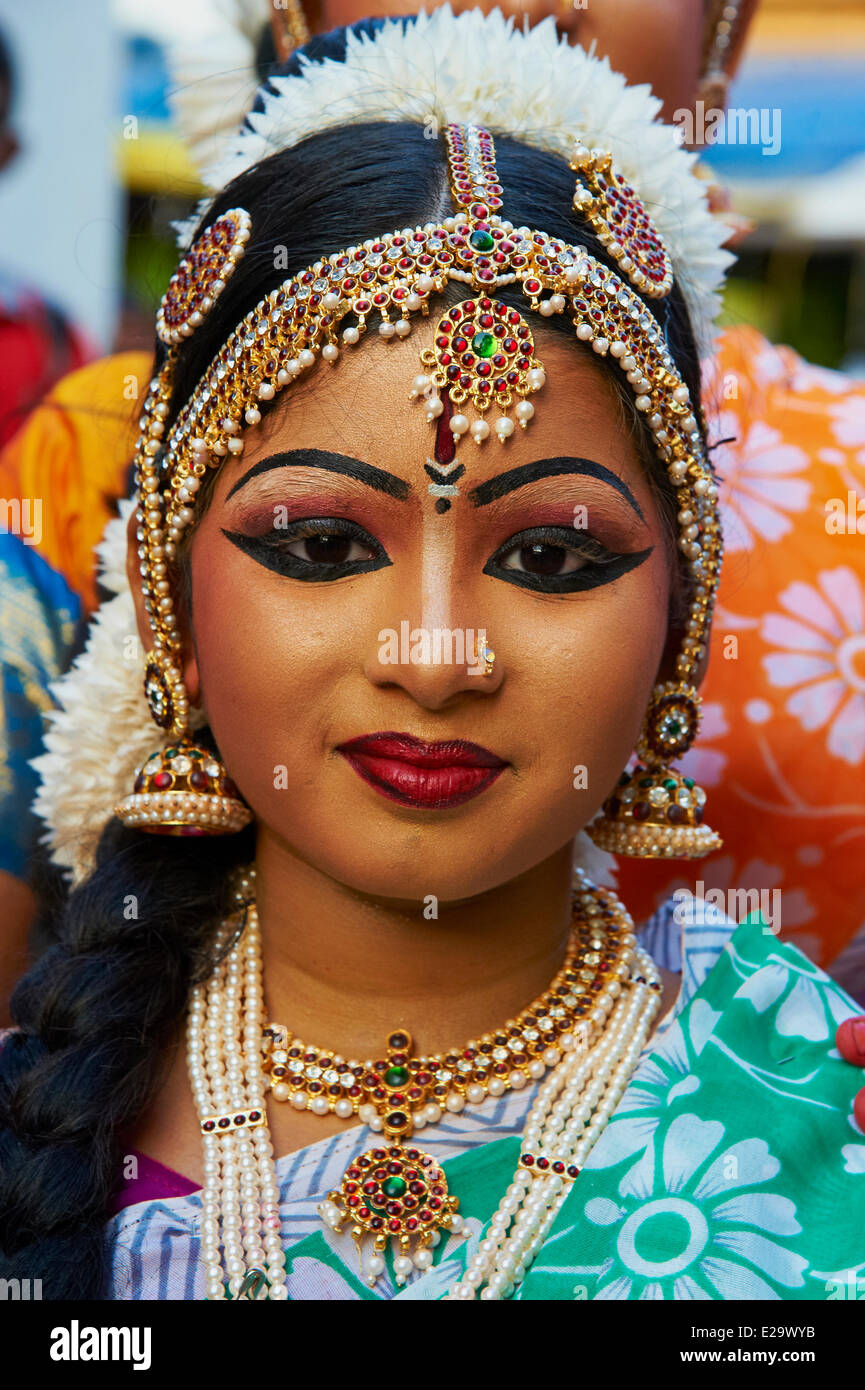 La India, el estado de Kerala, Guruvayur, espectáculo de danza en el