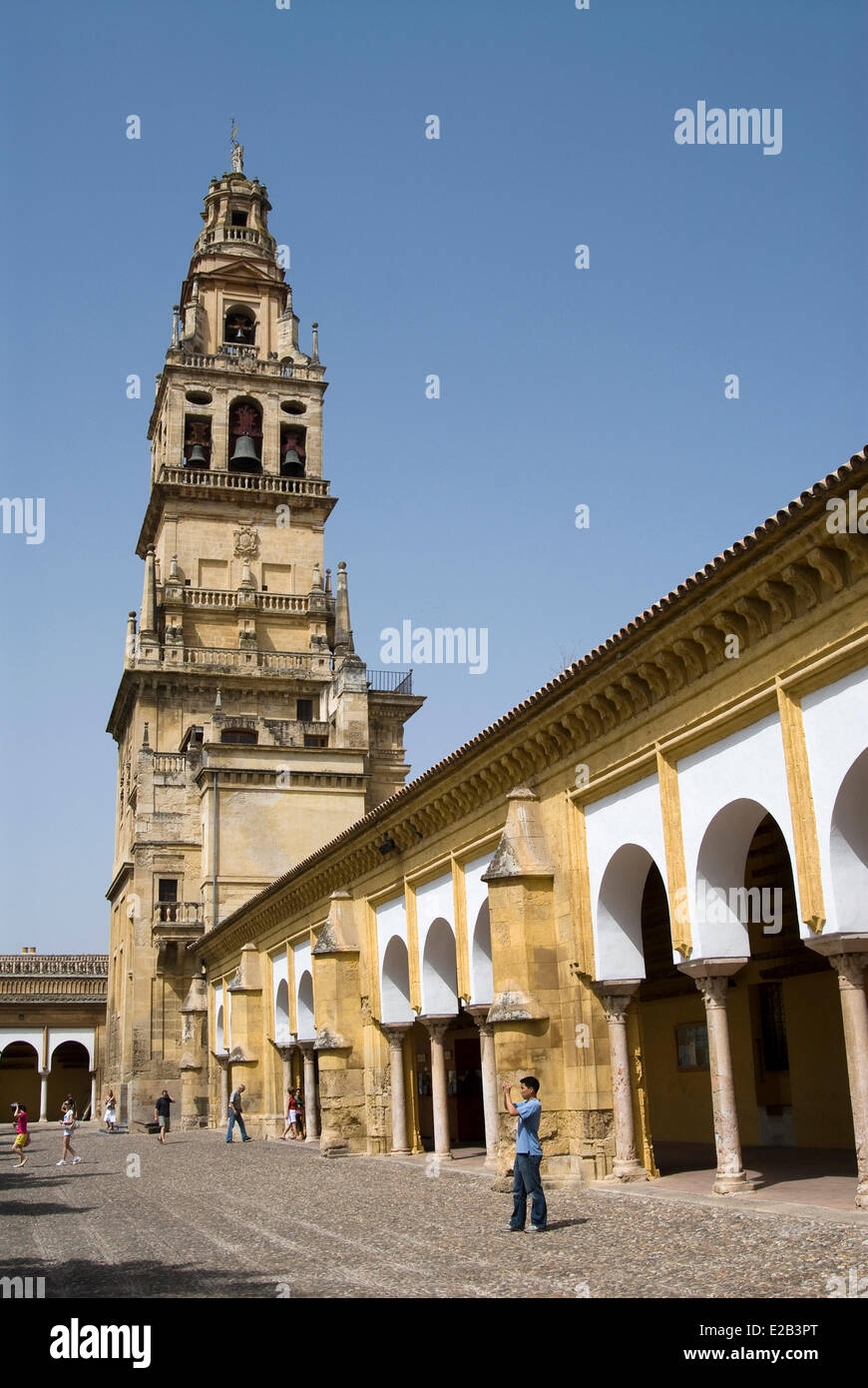 España, Andalucía, Córdoba, centro histórico catalogado como Patrimonio Mundial por la UNESCO, la Mezquita, la mezquita-catedral, minarete de Abd Foto de stock