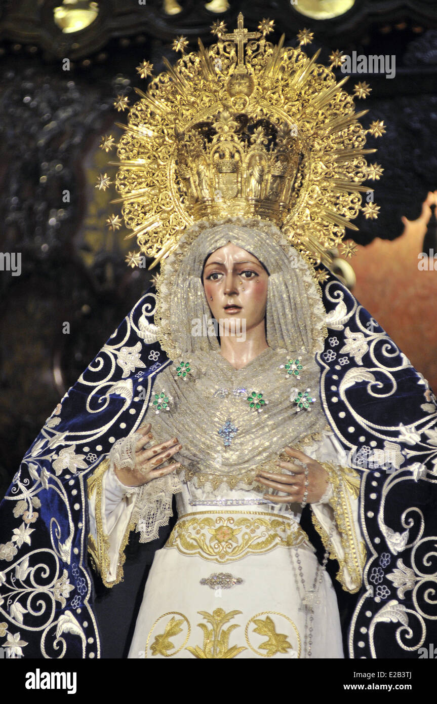 Basilica de la virgen de la macarena fotografías e imágenes de alta