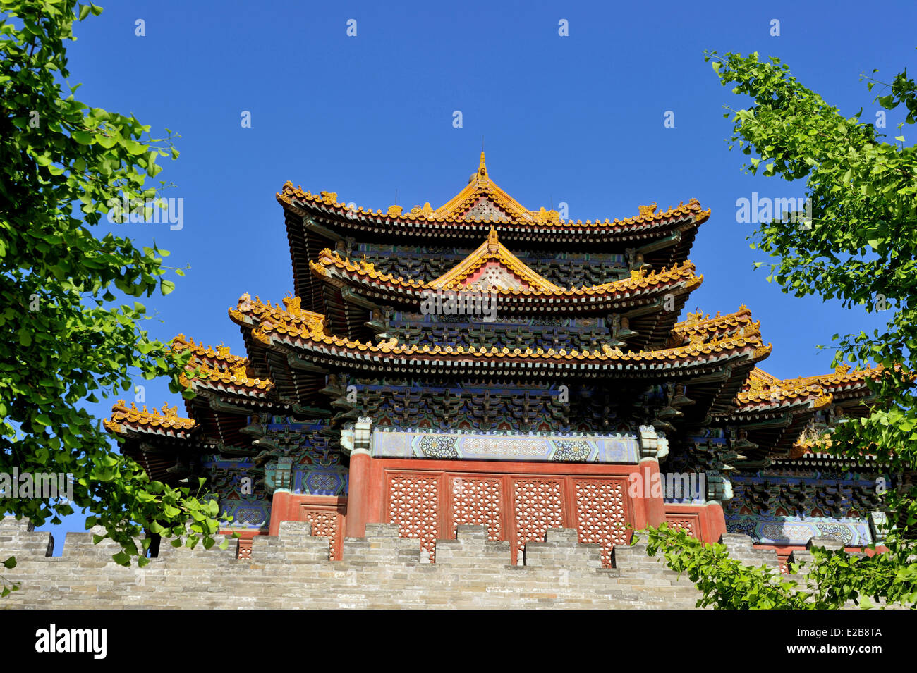 China, Pekín, la Ciudad Prohibida, catalogada como Patrimonio de la Humanidad por la UNESCO, la torre Foto de stock