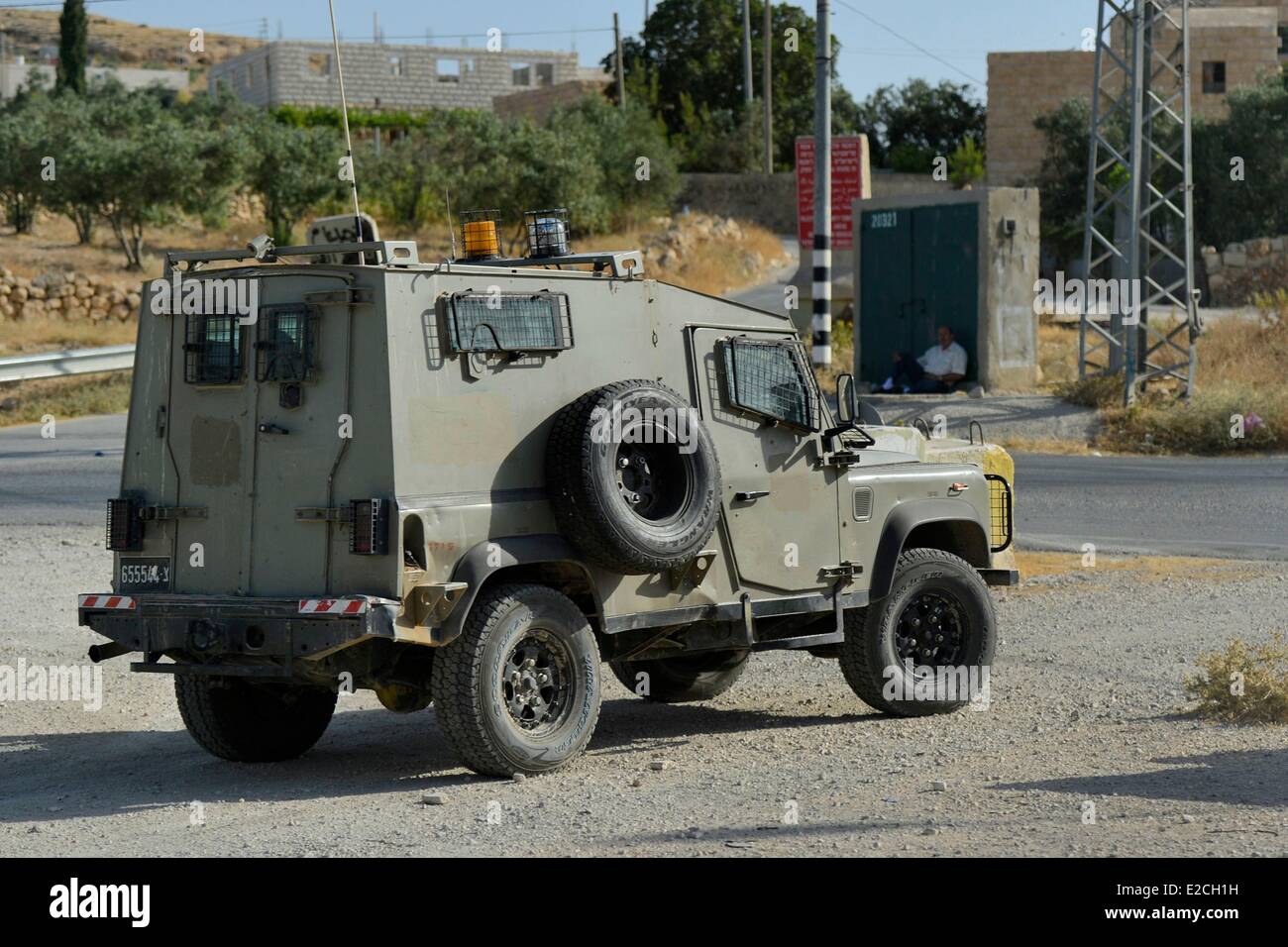 Palestina, Cisjordania (territorio en disputa), la región de Belén, vehículo blindado del Ejército israelí Foto de stock