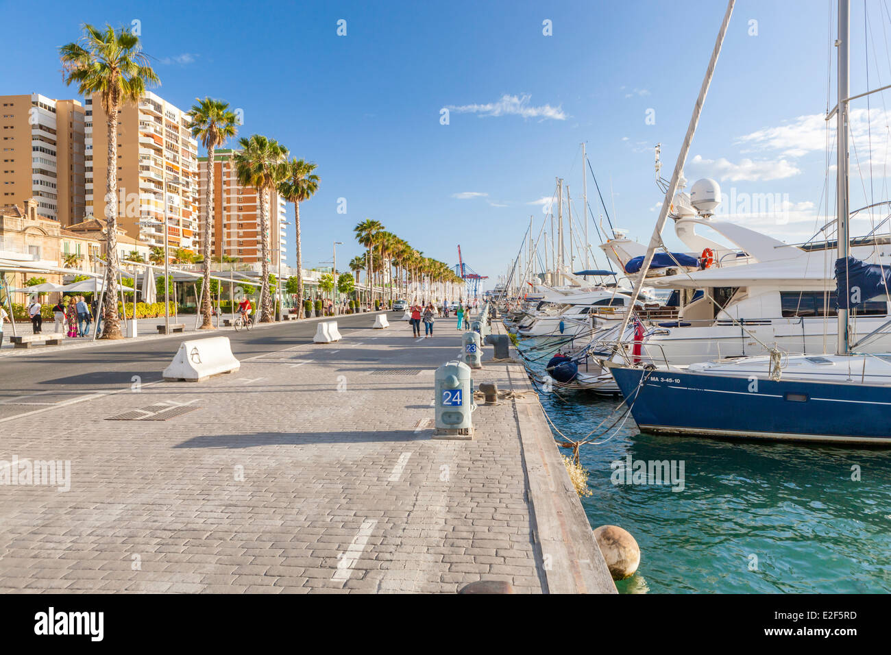 El puerto deportivo de Puerto Banús, Marbella, Málaga, Costa del Sol,  Andalucía, España, Europa Fotografía de stock - Alamy