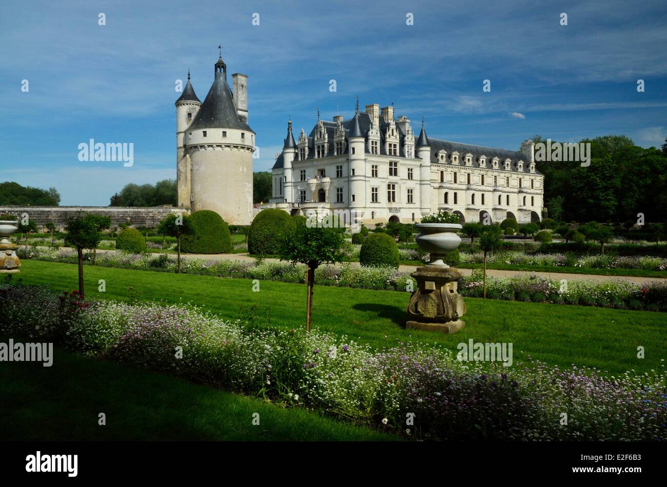 Francia, Indre et Loire, Château de Chenonceau, construida entre 1513-1521 en estilo renacentista, sobre el río Cher Foto de stock