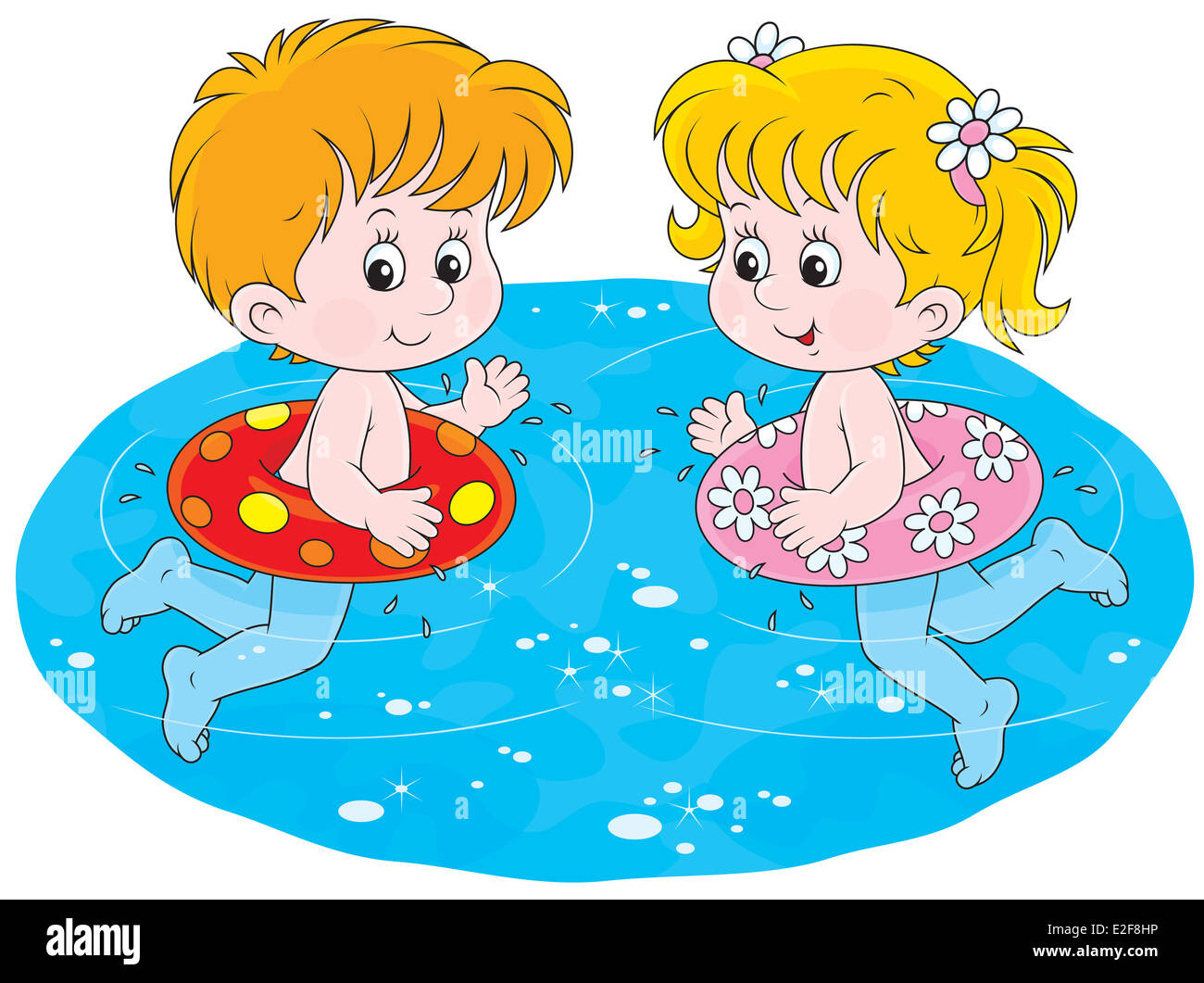 Niña y Niño con anillos de nadar en las aguas azules del Fotografía de