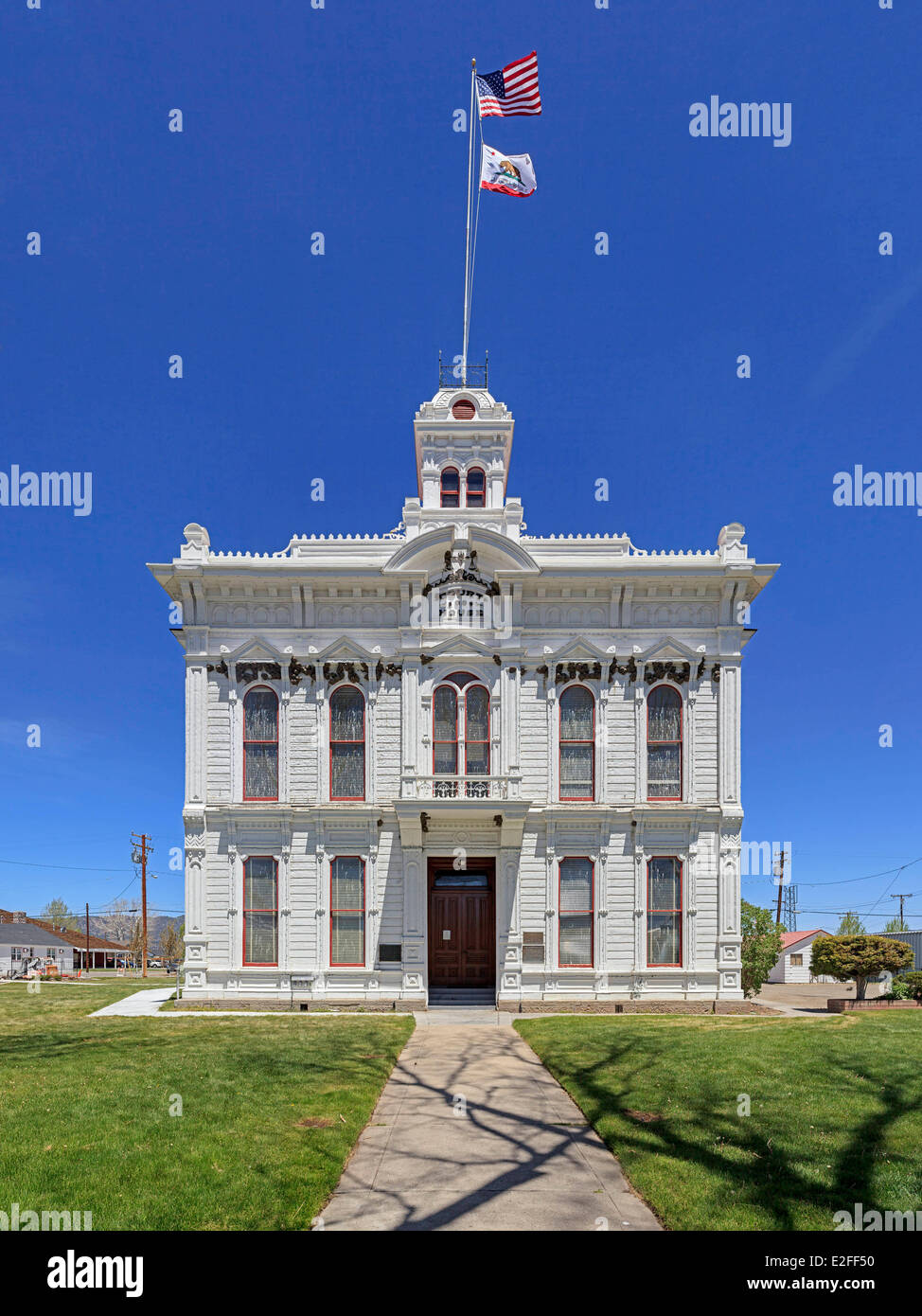 Estados Unidos, en California, la parte oriental de Sierra Nevada, Bridgeport, el Mono County Courthouse Foto de stock